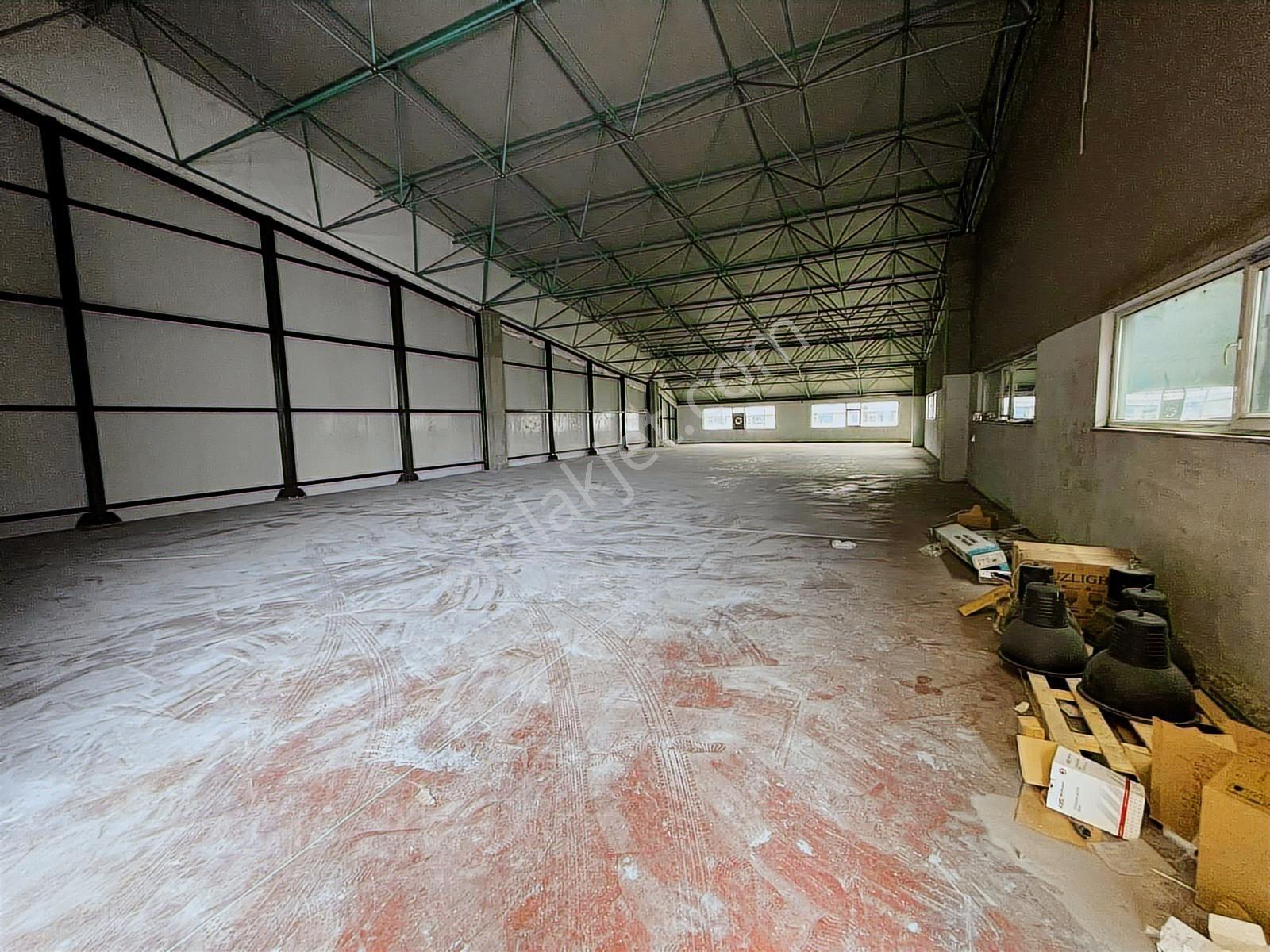 İkitelli'de 532 M² Depo&imalathane +kdv'li - Görsel 3
