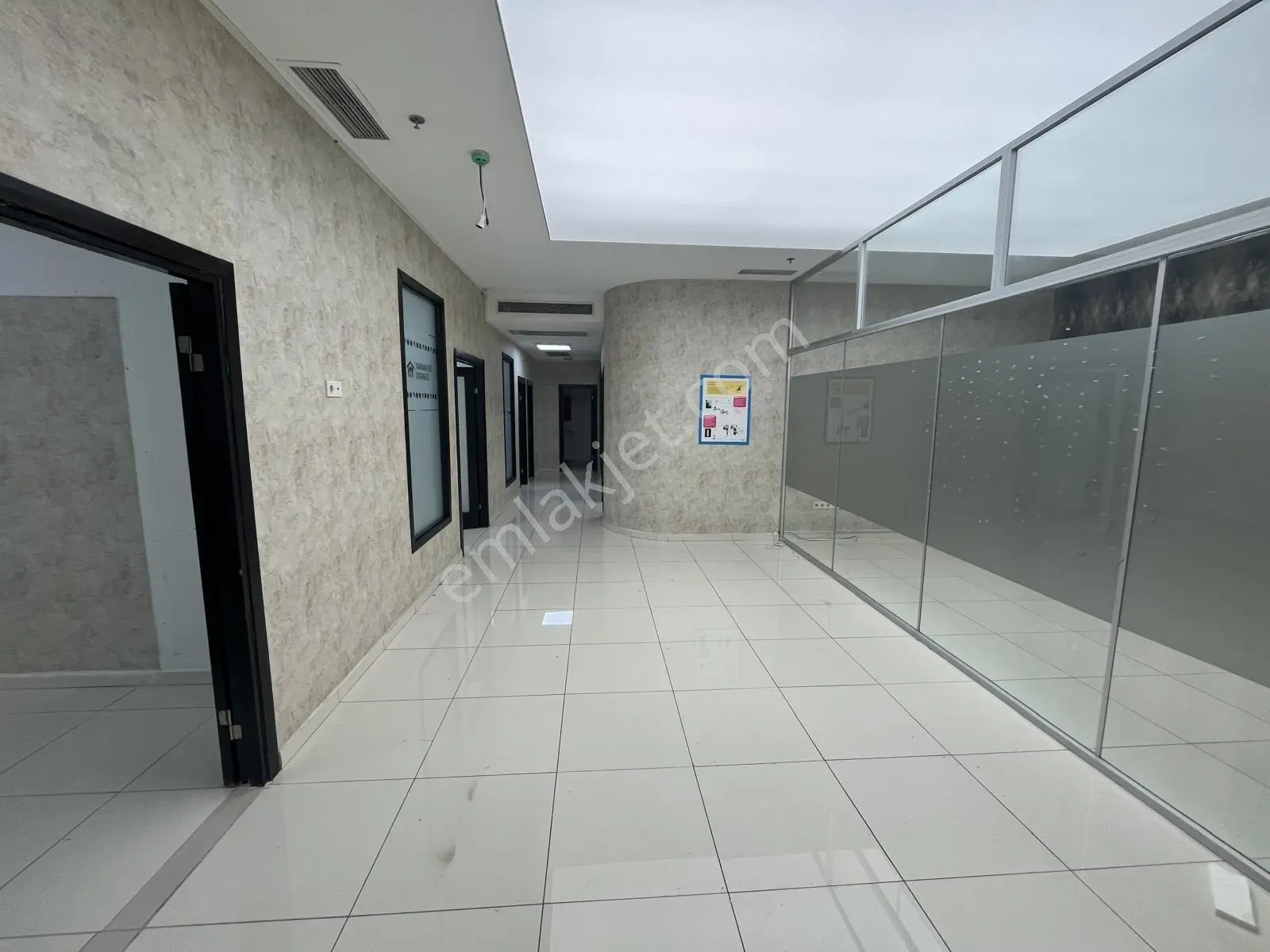 İkitellide Deposite'de 200 M² Ofis - Görsel 3