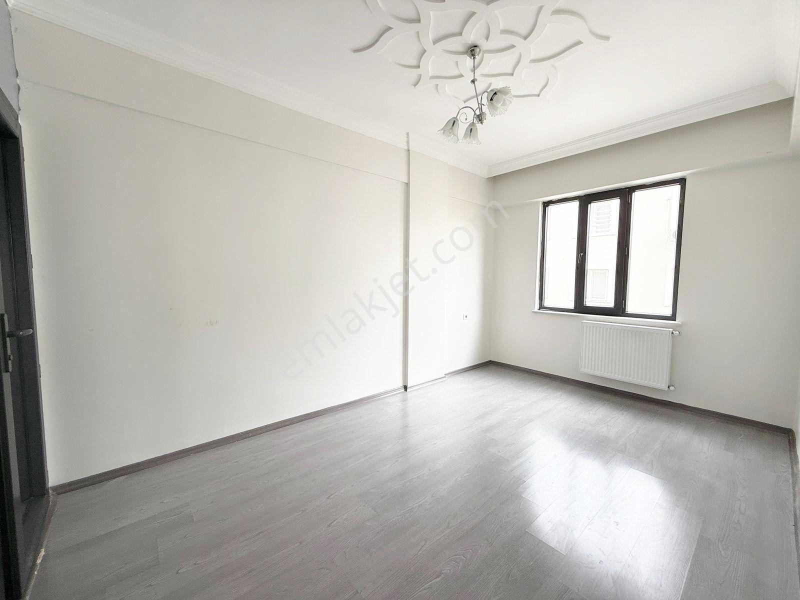 Beykent'te Modern Yaşamın Zirvesi 2+1 Ultra Lüks Cam Balkonlu Da - Görsel 18