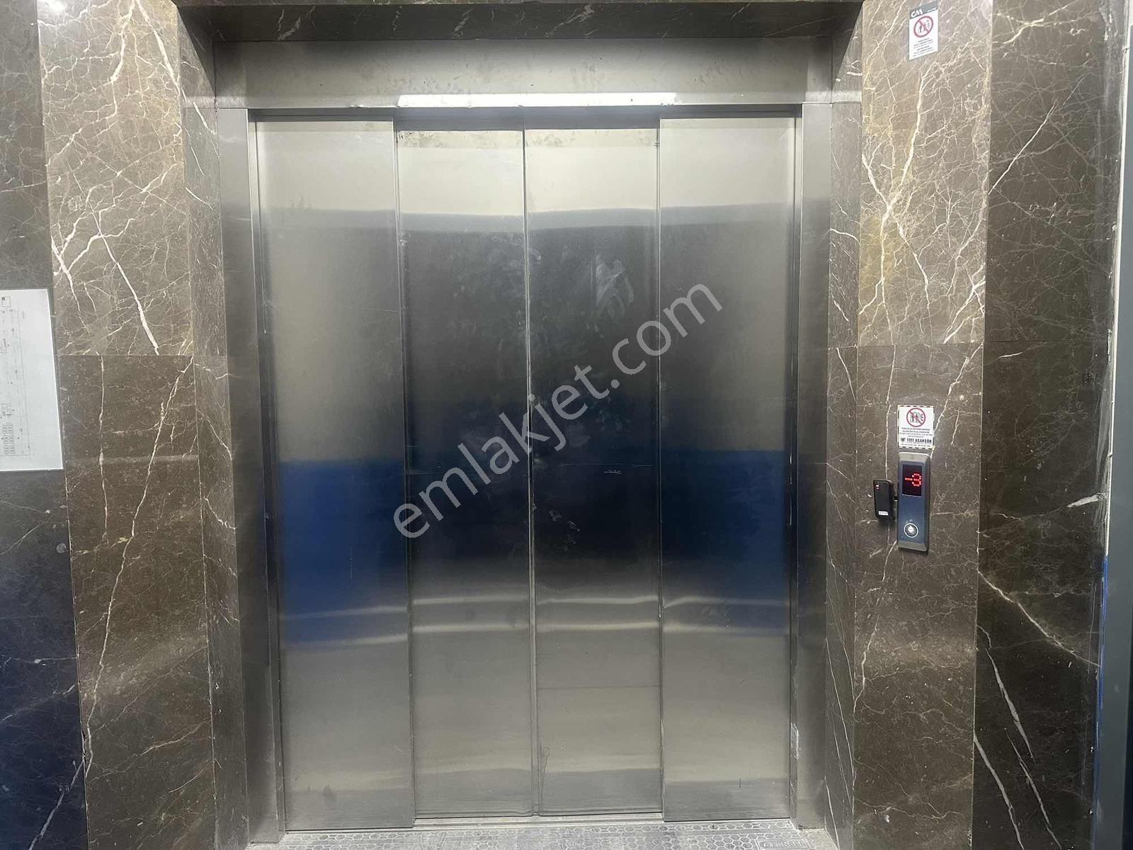 İkitelli Model Kuyum Merkezi'nde Kiralık - Görsel 15
