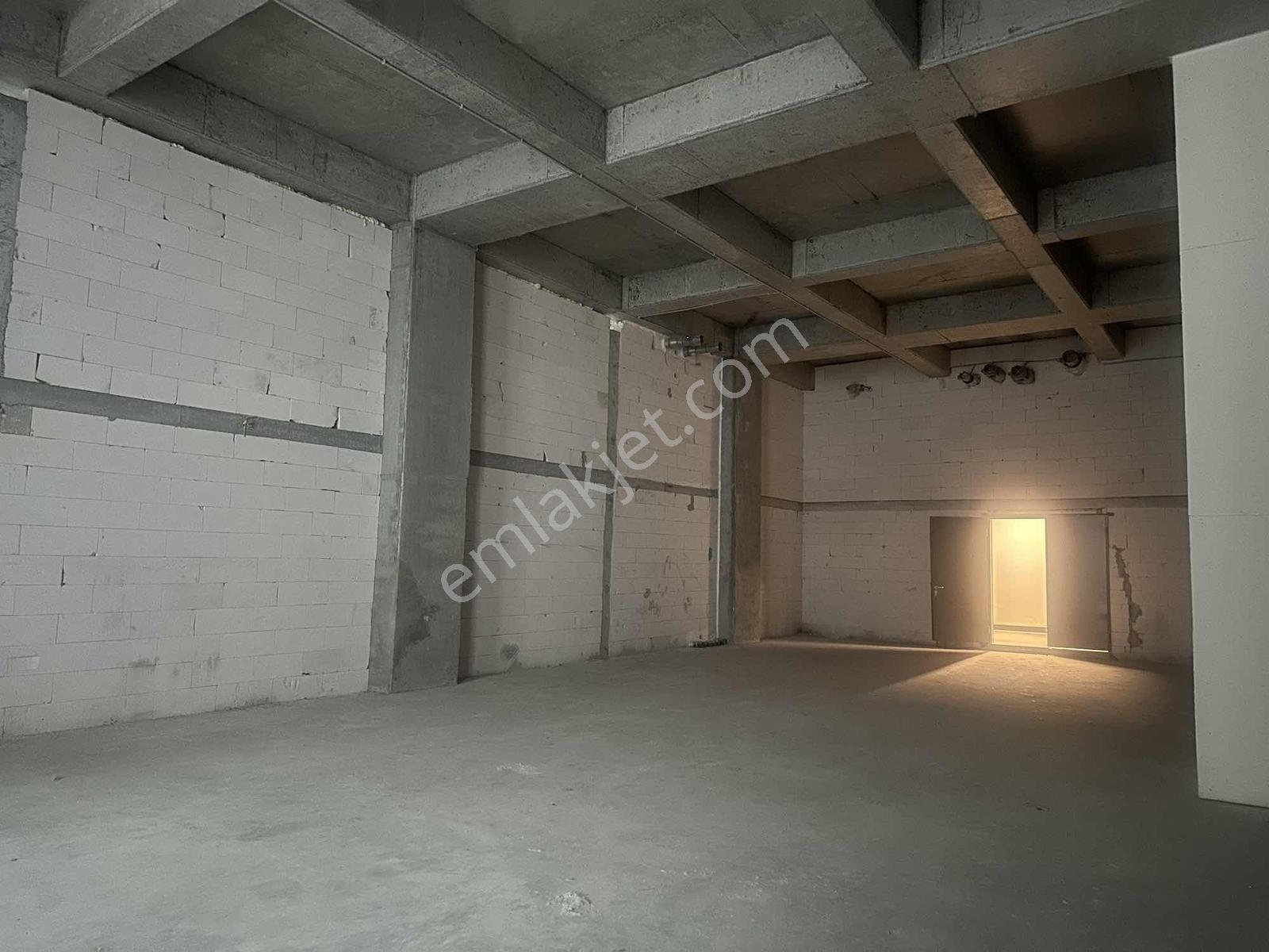 İkitelli Model Kuyum Merkezi'nde Kiralık - Görsel 4