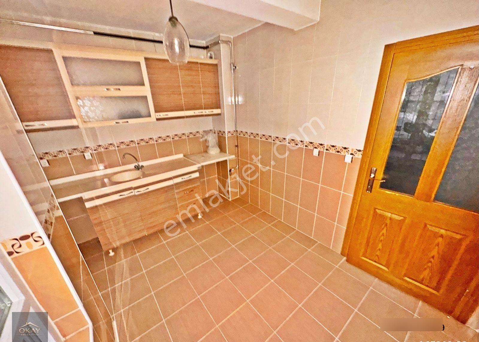 Ayvalı Estergon Caddesi Yakını 2. Kat Konumlu Asanörlü+iskanlı+balkonlu 2+1 90m² - Görsel 8
