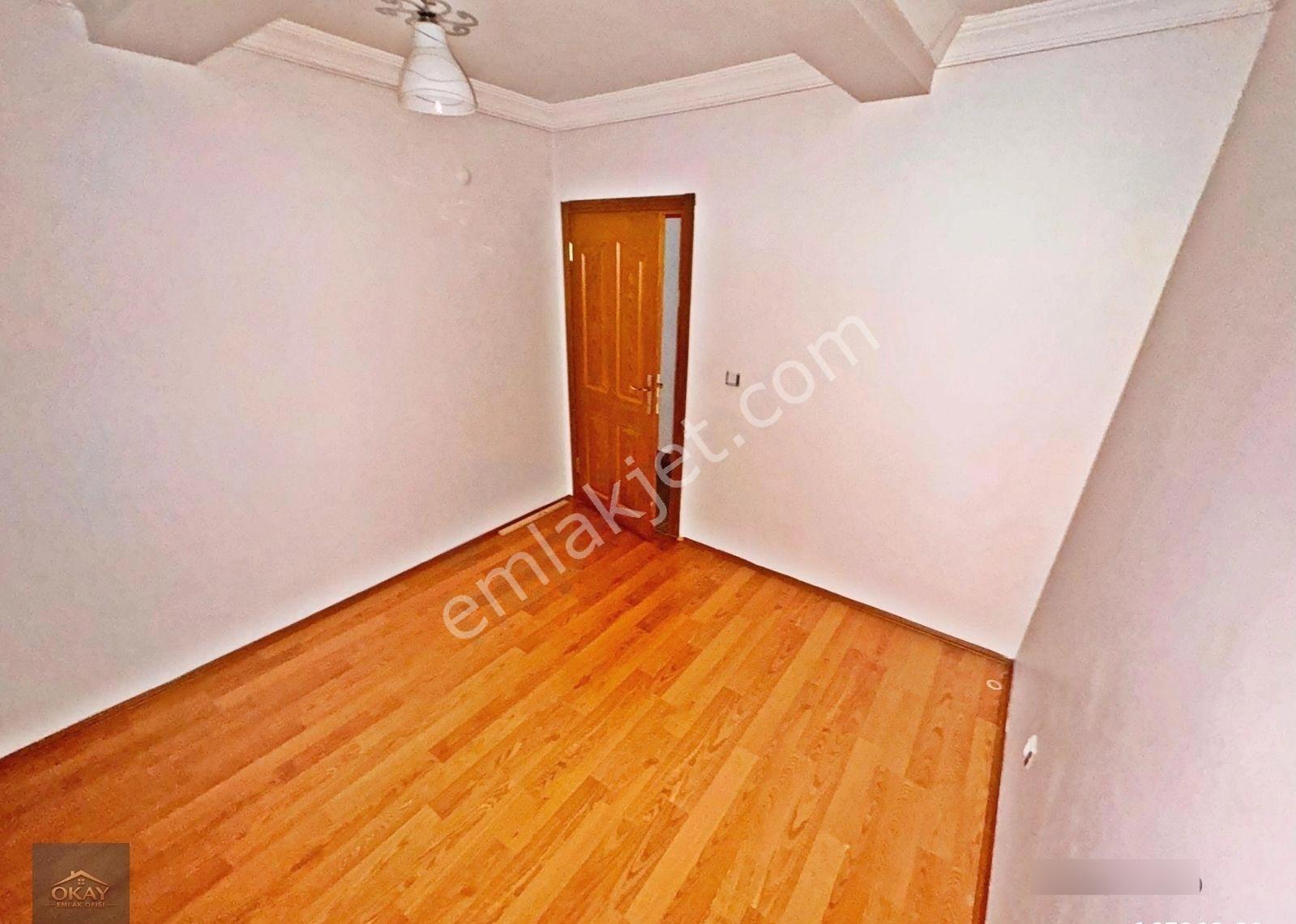 Ayvalı Estergon Caddesi Yakını 2. Kat Konumlu Asanörlü+iskanlı+balkonlu 2+1 90m² - Görsel 15