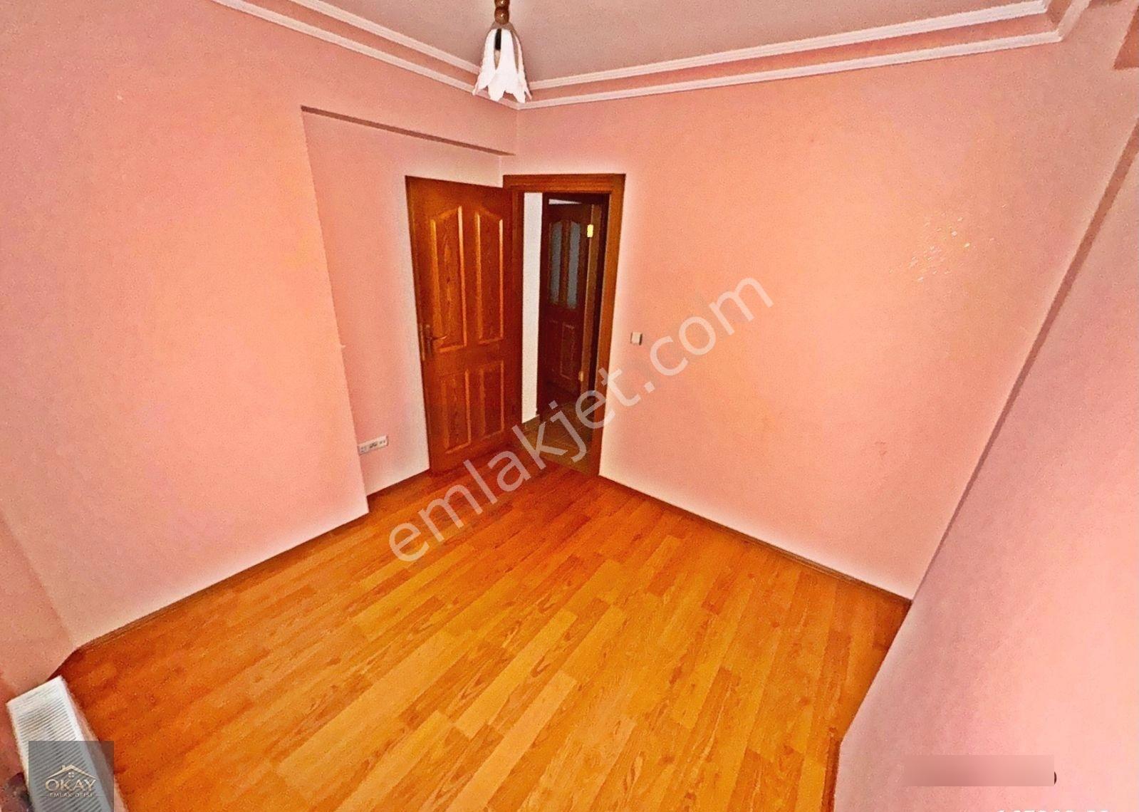 Ayvalı Estergon Caddesi Yakını 2. Kat Konumlu Asanörlü+iskanlı+balkonlu 2+1 90m² - Görsel 29