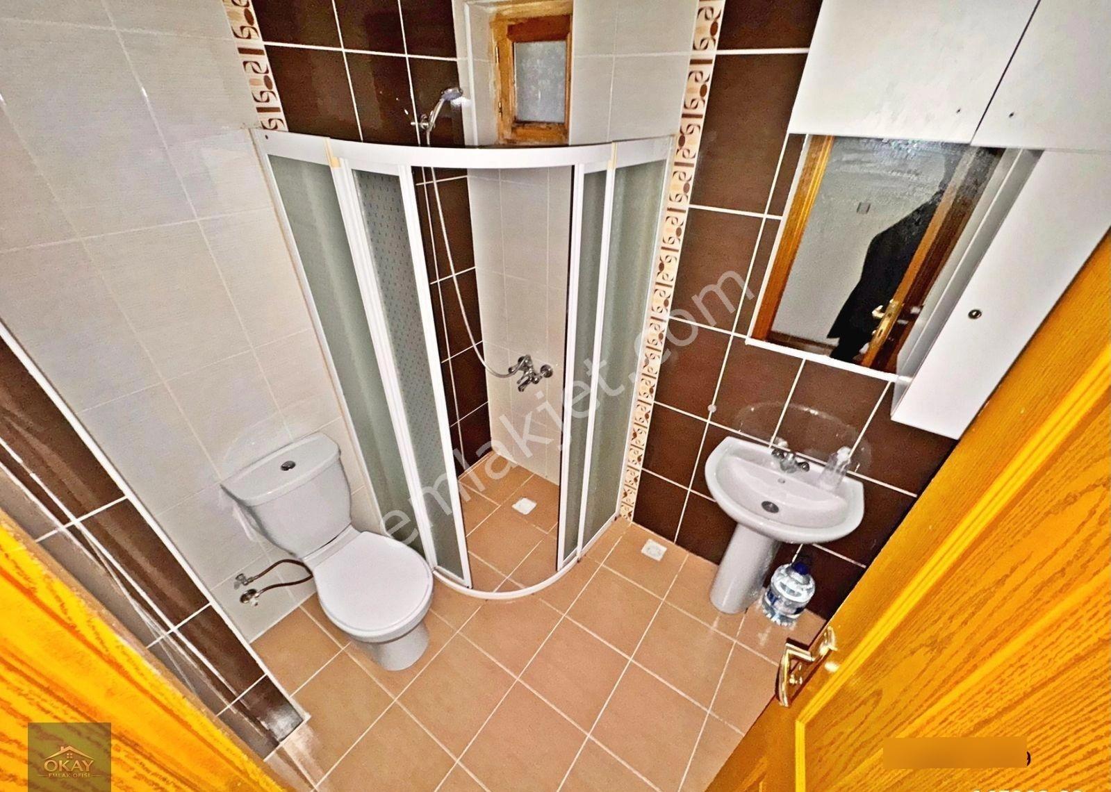 Ayvalı Estergon Caddesi Yakını 2. Kat Konumlu Asanörlü+iskanlı+balkonlu 2+1 90m² - Görsel 24