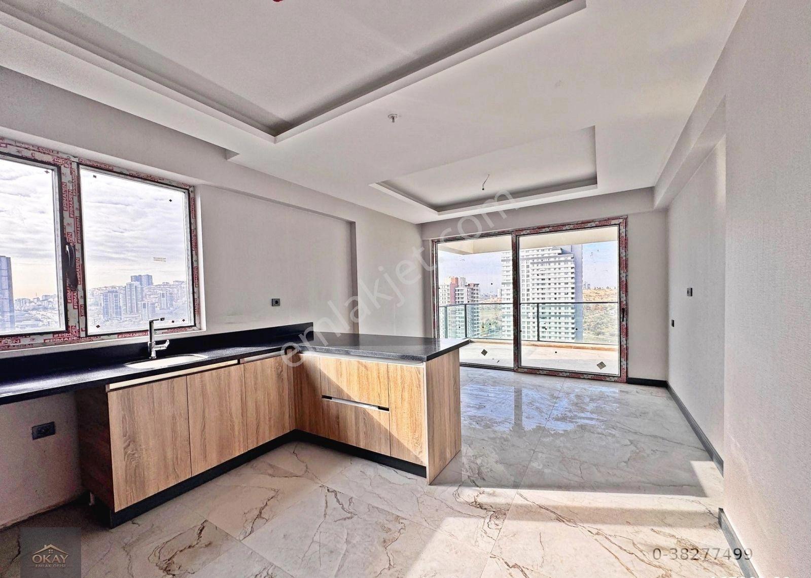 Bulvar Üzeri Geniş Ailere Özel 3 Banyolu Ultra Lüx 18.kat 5+1 270m² Kiralık - Görsel 23