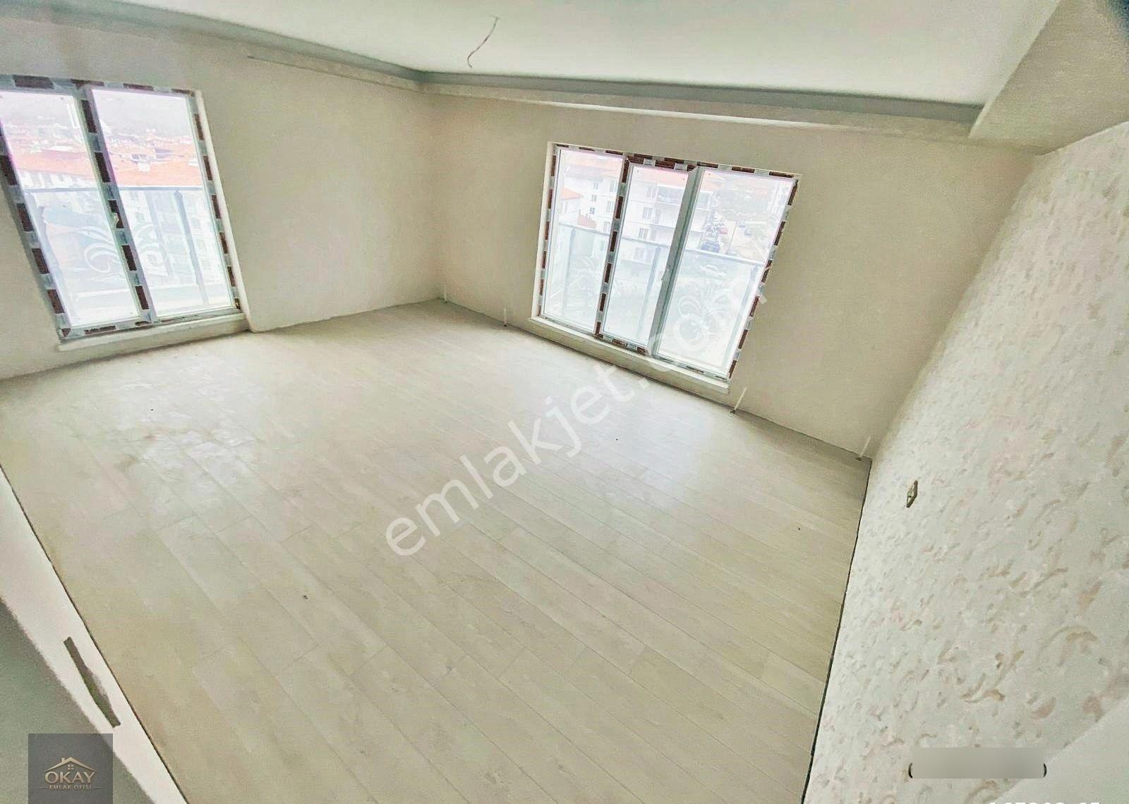 Bağlum Merkez'de Site İçerisinde Çift Cam Balkonlu Ebeveyn Banyolu 150m2 Sıfır 3+1 - Görsel 31