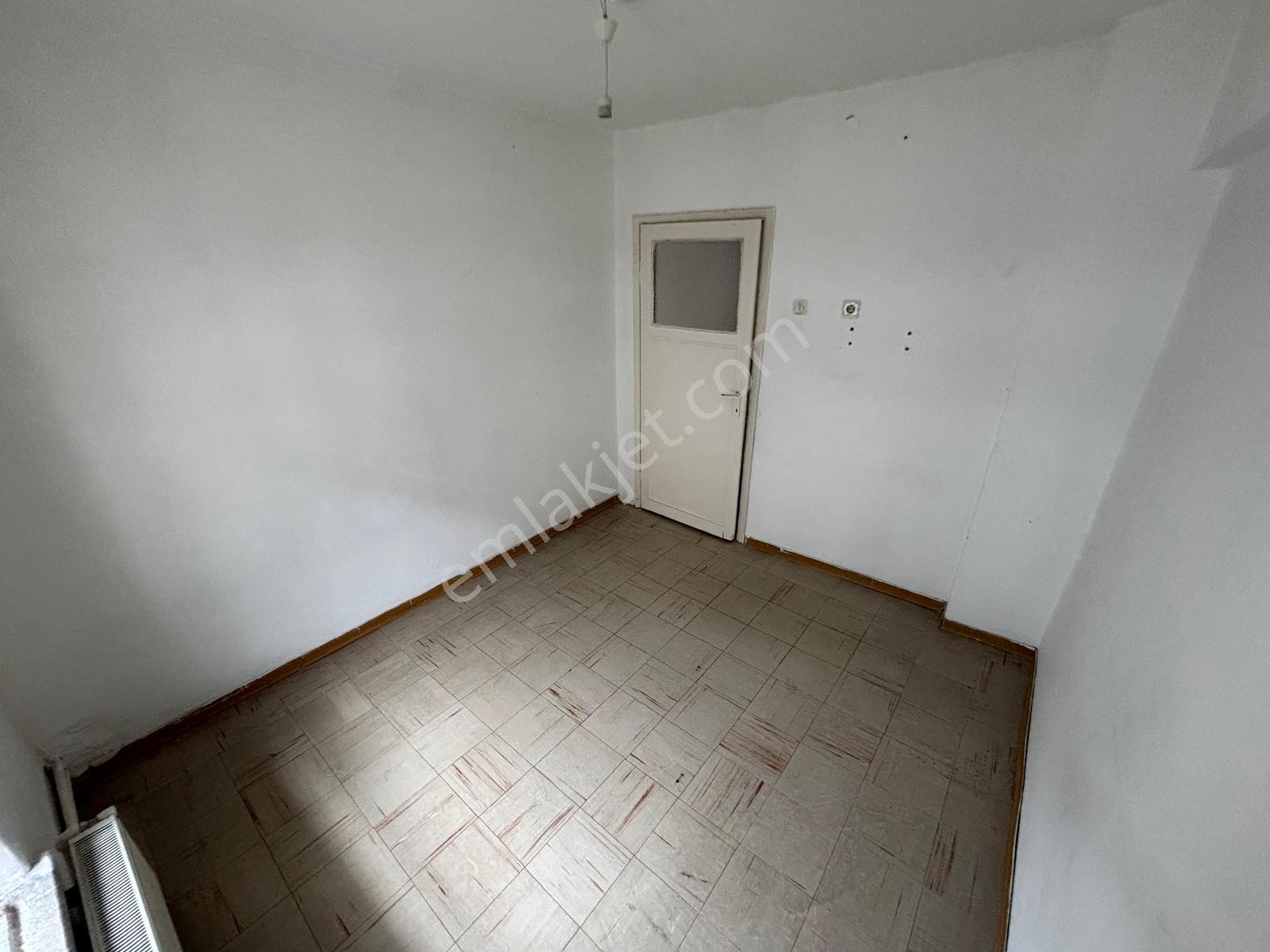 Yıldıztepe'de 3+1 Güney Doğu Cephe Kat Mülkiyetli Fırsat Daire - Görsel 17