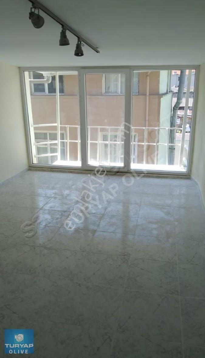 Mahmutpaşa Yokuşu Rastıkçı Sokakta Kiralık İş Yeri & Ofis - Görsel 3
