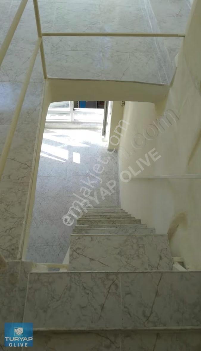Mahmutpaşa Yokuşu Rastıkçı Sokakta Kiralık İş Yeri & Ofis - Görsel 6