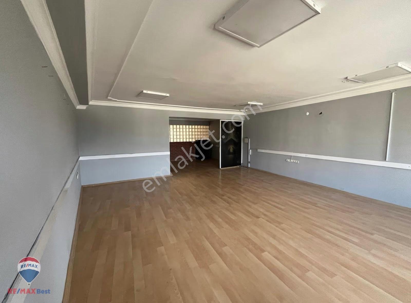 9 Konak Basmane Meydanda Kiralık Ofis - Görsel 4