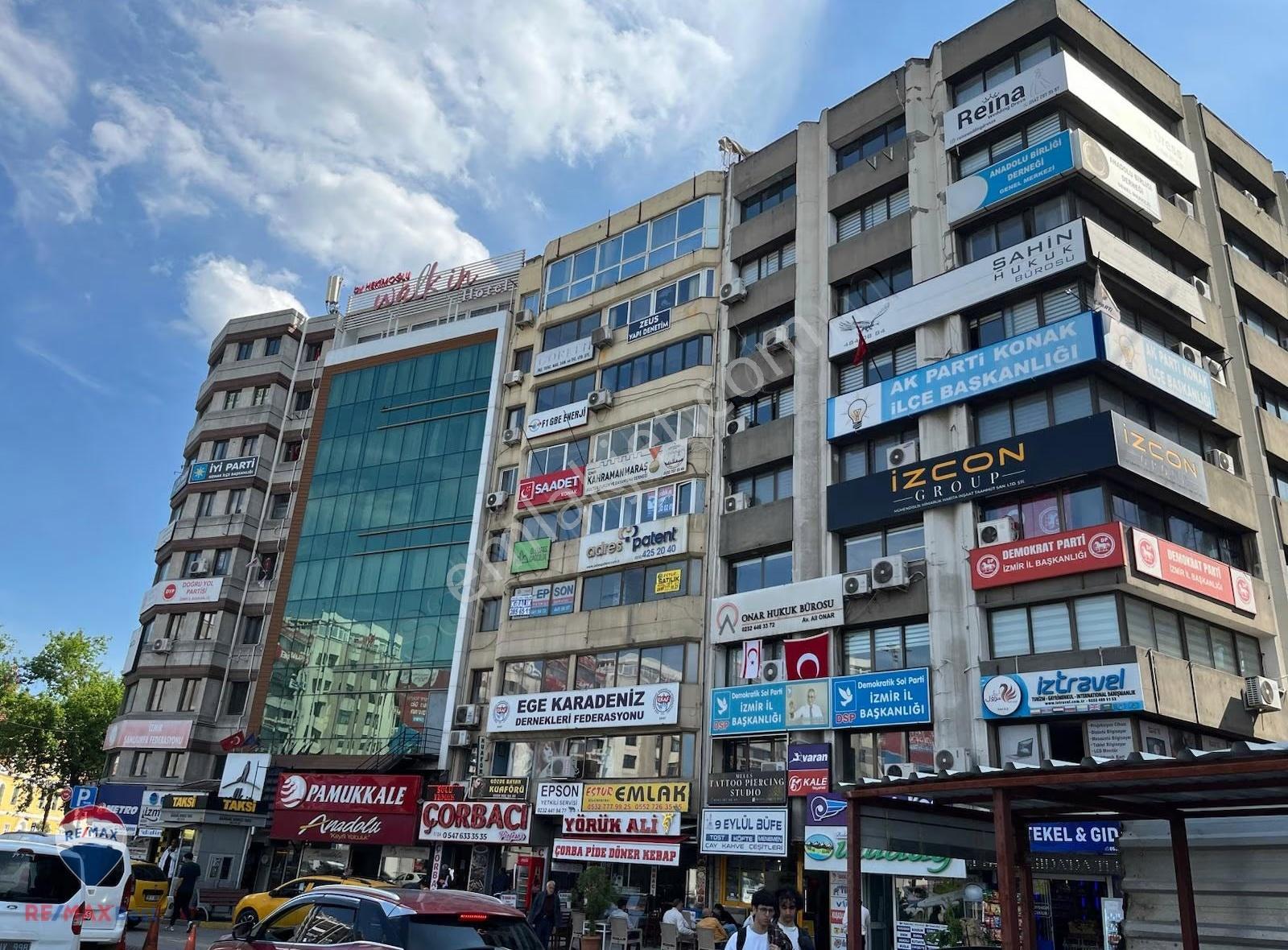 9 Konak Basmane Meydanda Kiralık Ofis