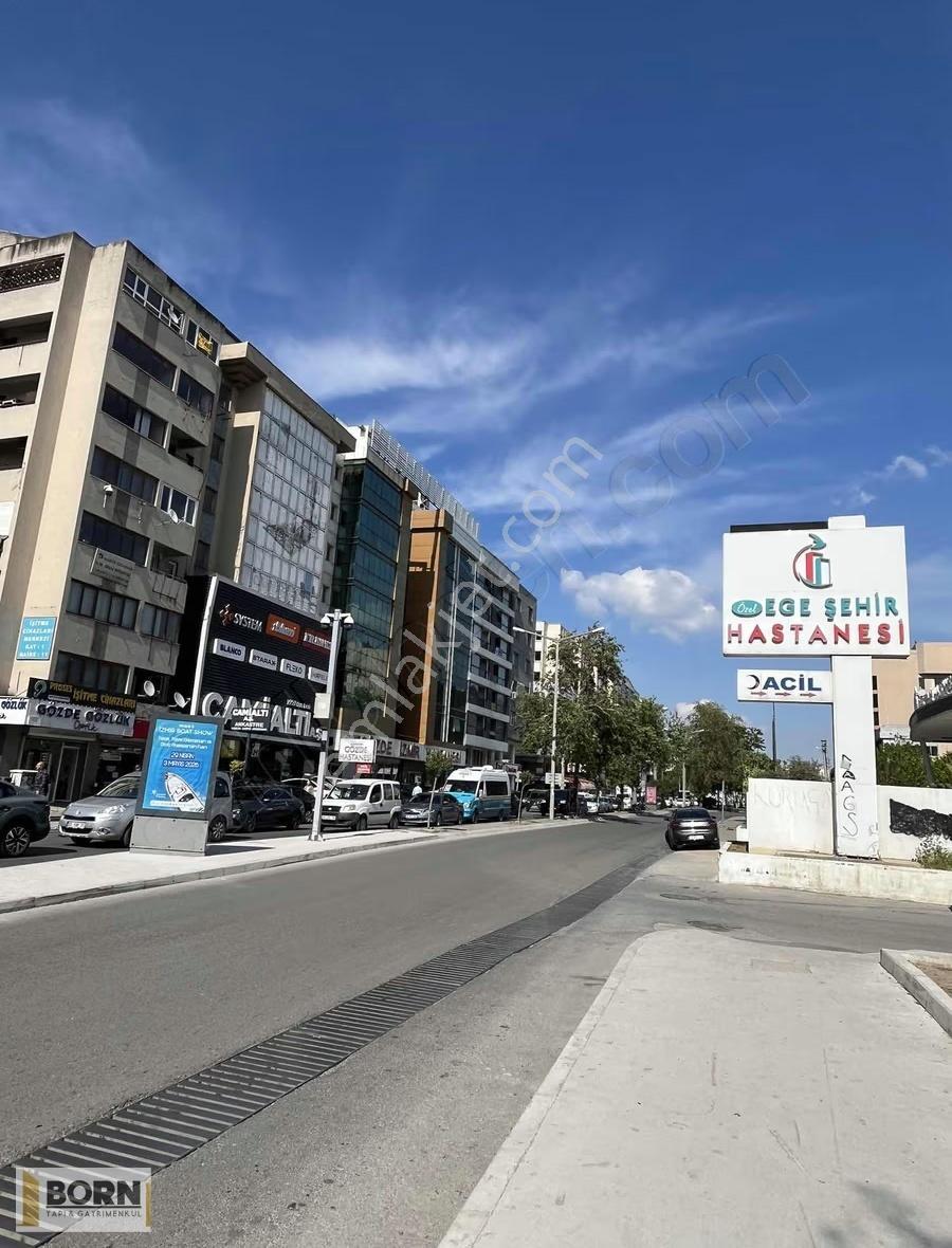 Konak Tepecik 'de Hastaneler Yakını, Full Tadılatlı 65 M2 Ofis - Görsel 8