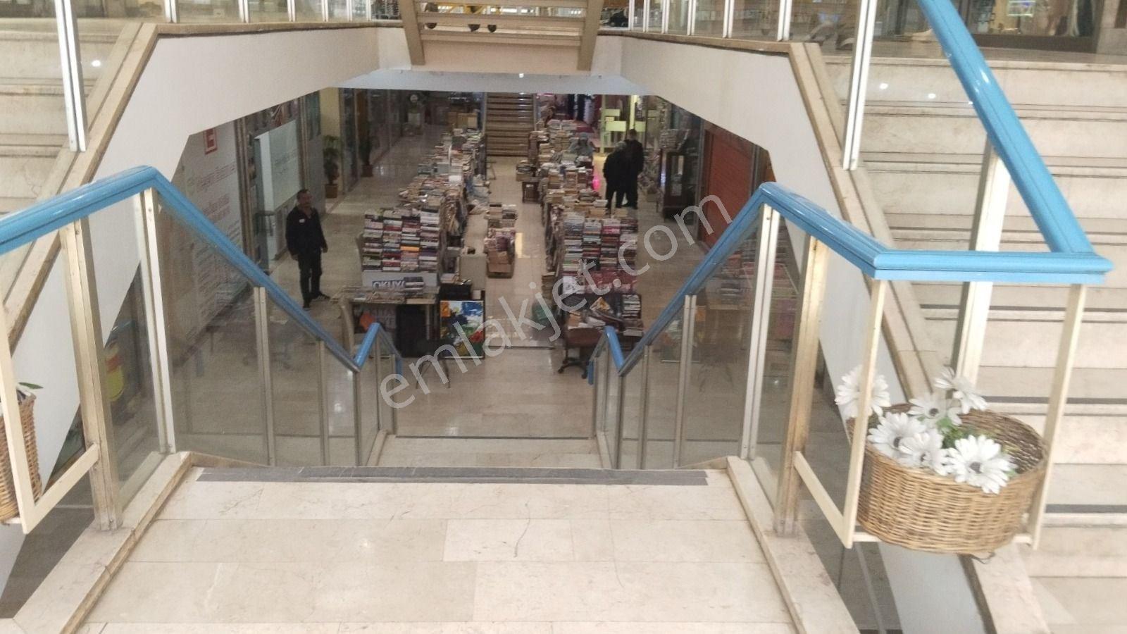 Altın Emlak'tan Soydan İş Merkezinde Satılık Dükkan