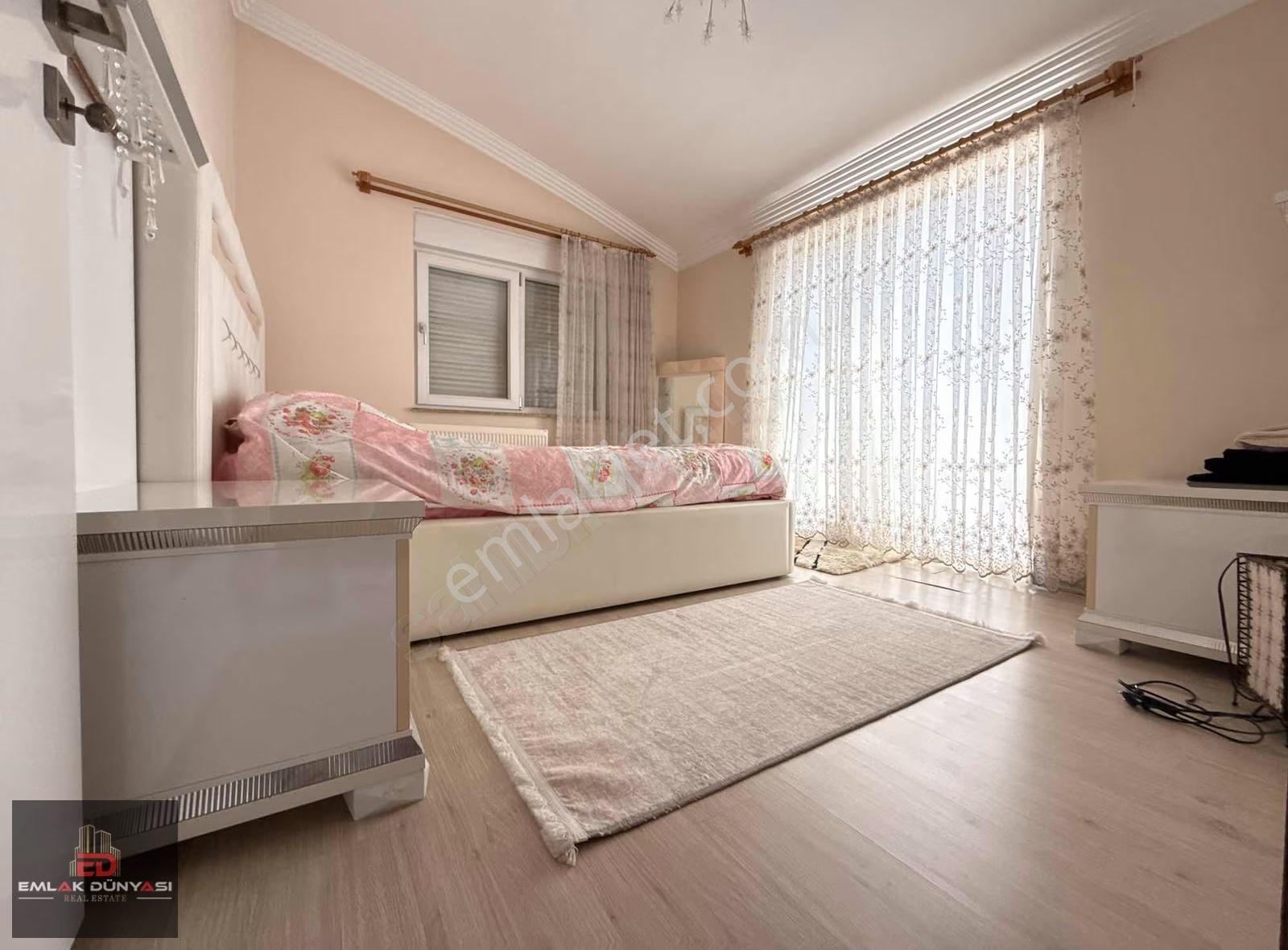 Krediye Açık Meydankavağı Mah. 5+1 Dubleks Daire Asansör - Görsel 12