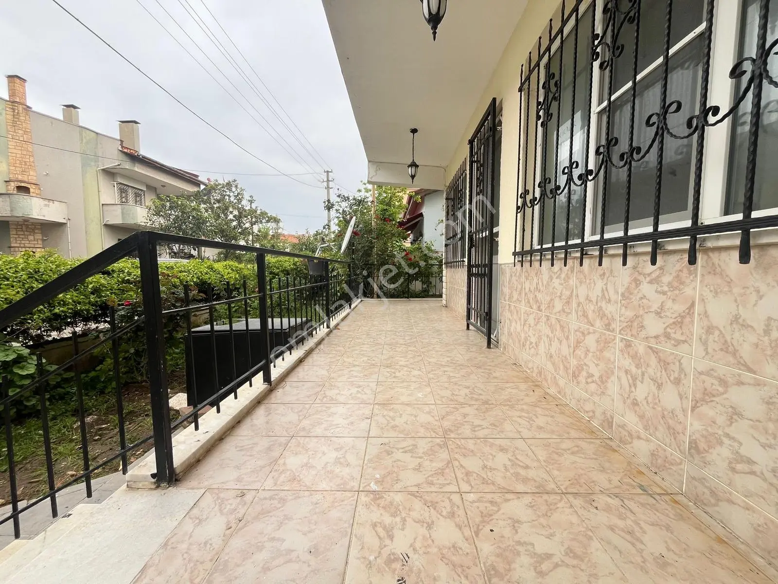 Gürsoy'dan Kiralık Akçay Y.mahalle Denize 50 Metre 3+1 Bahçeli - Görsel 21