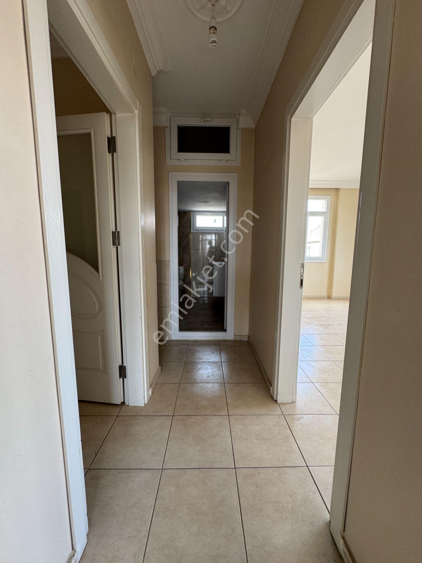 Kıyıboyu Cd. Yakınında 3+1 Metroya 10 Dk 185 M2 Saray Yavrusu! - Görsel 21