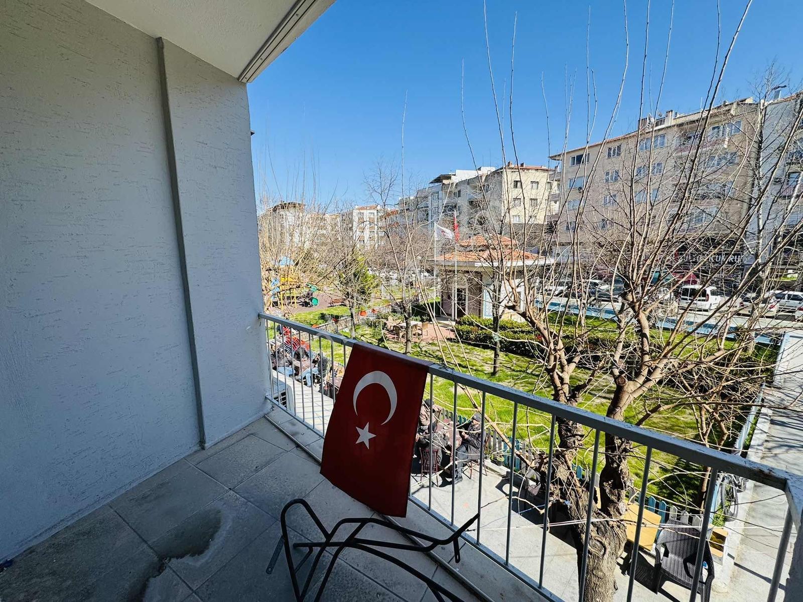Arda Mahallesinde Önü Açık 2+1 Kapalı Mutfaklı Ara Kat Daire - Görsel 8