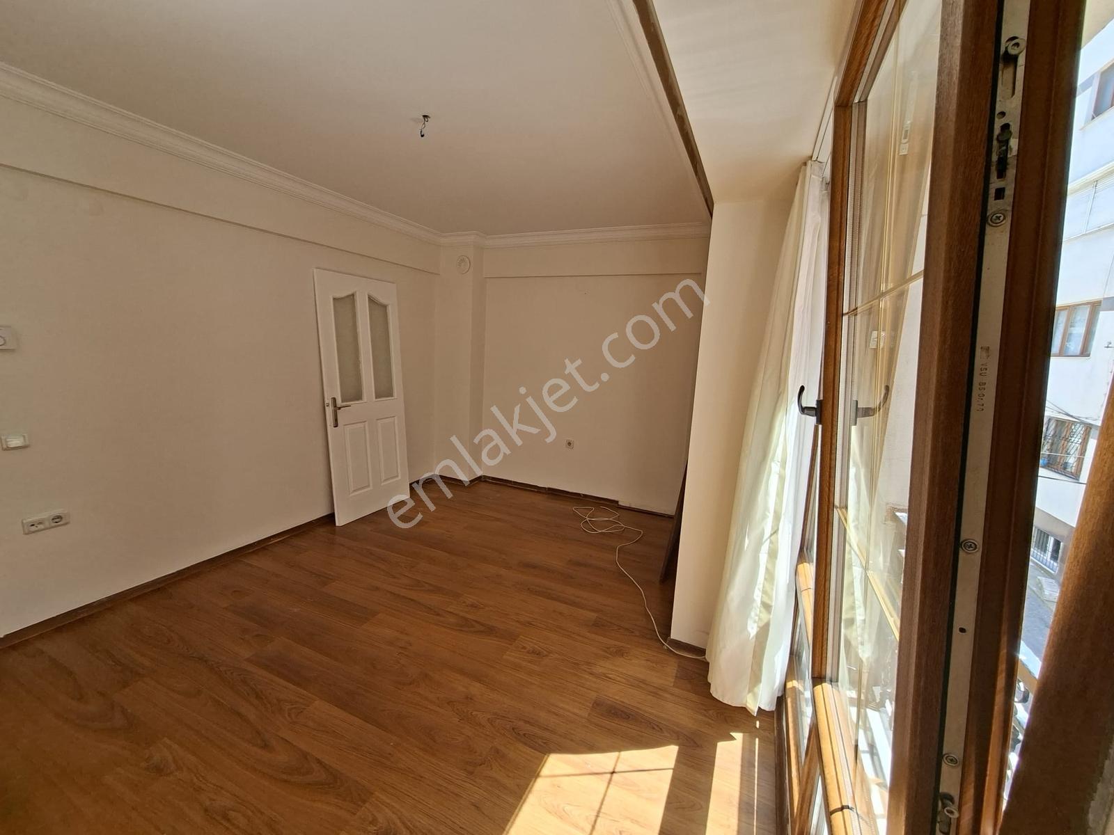 Karabağlar Vatan Mah Eşyalı 3+1 Kiralık Daire Konforlu Yaşam - Görsel 23