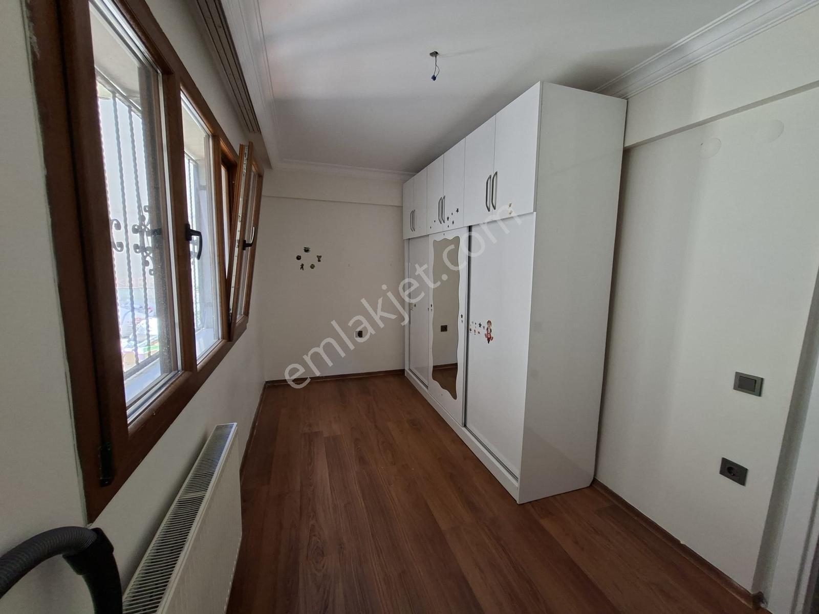 Karabağlar Vatan Mah Eşyalı 3+1 Kiralık Daire Konforlu Yaşam - Görsel 9