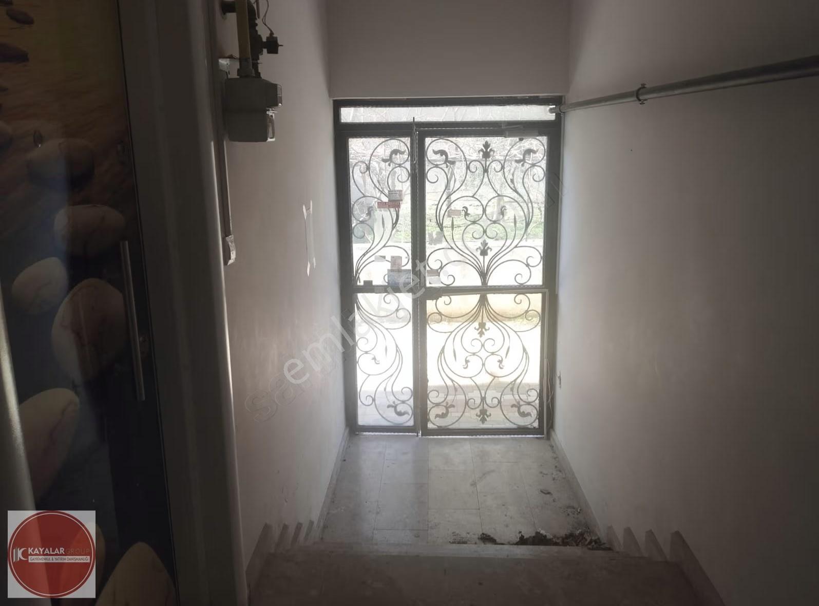 Kayalar Group'tan Vali Konağı Arkası Eşyalı 1+1 Daire (kiracılı) - Görsel 21