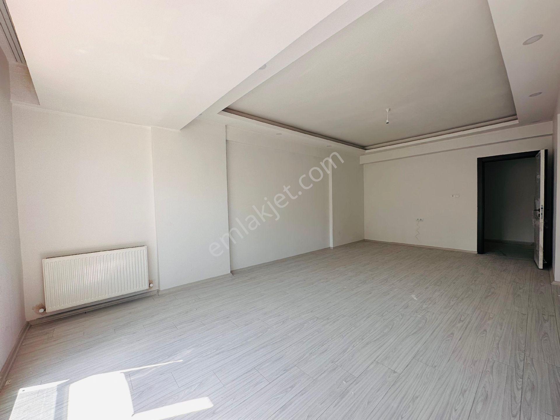 Dinç Emlaktan Kiralik 3+1 Ana Cadde Ön Cephe - Görsel 2