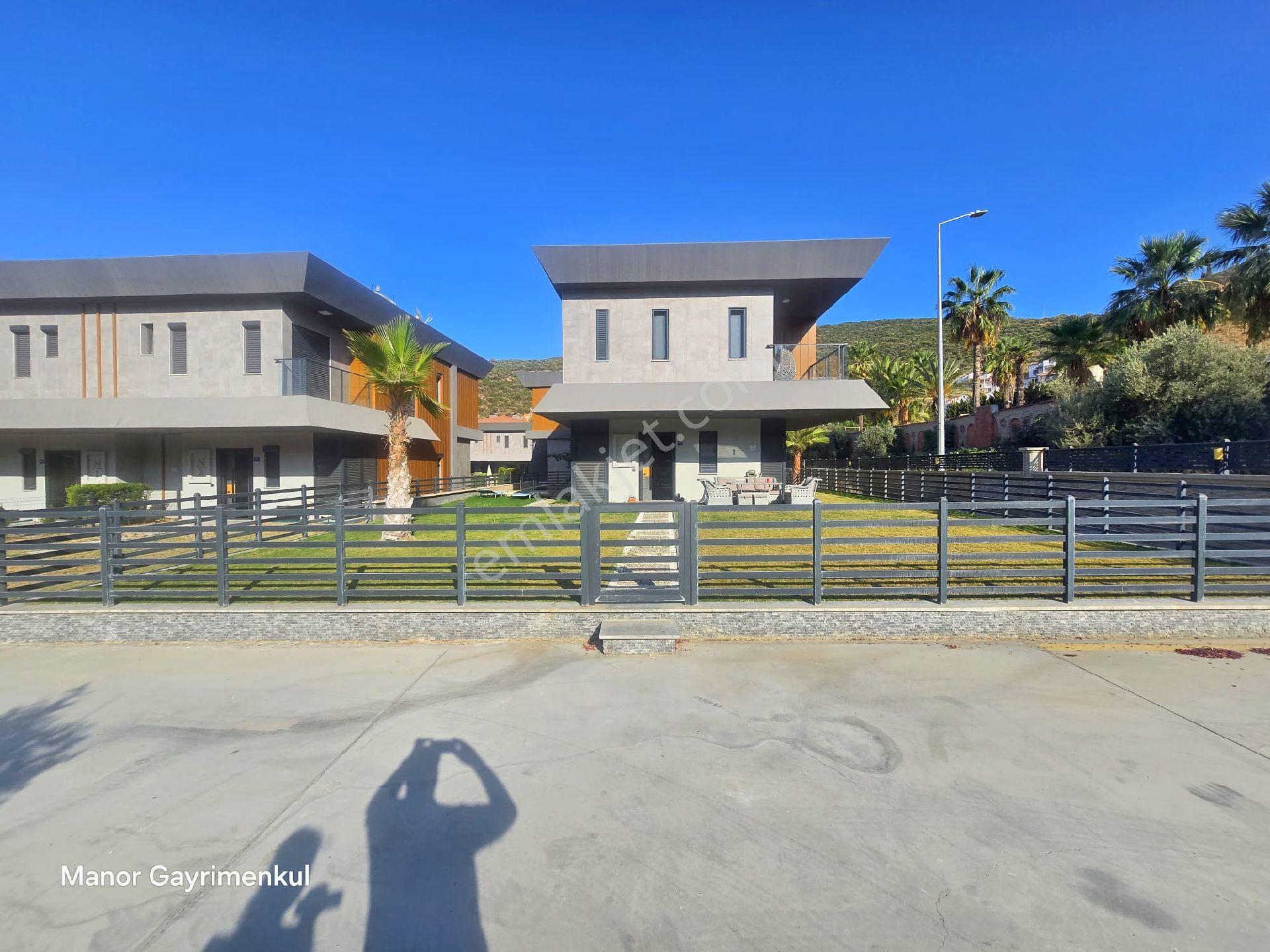 Kuşadası Kuştur Mevki Köşe Konum Eşyalı Bahçeli 3+1 Plaja Yakın - Görsel 11
