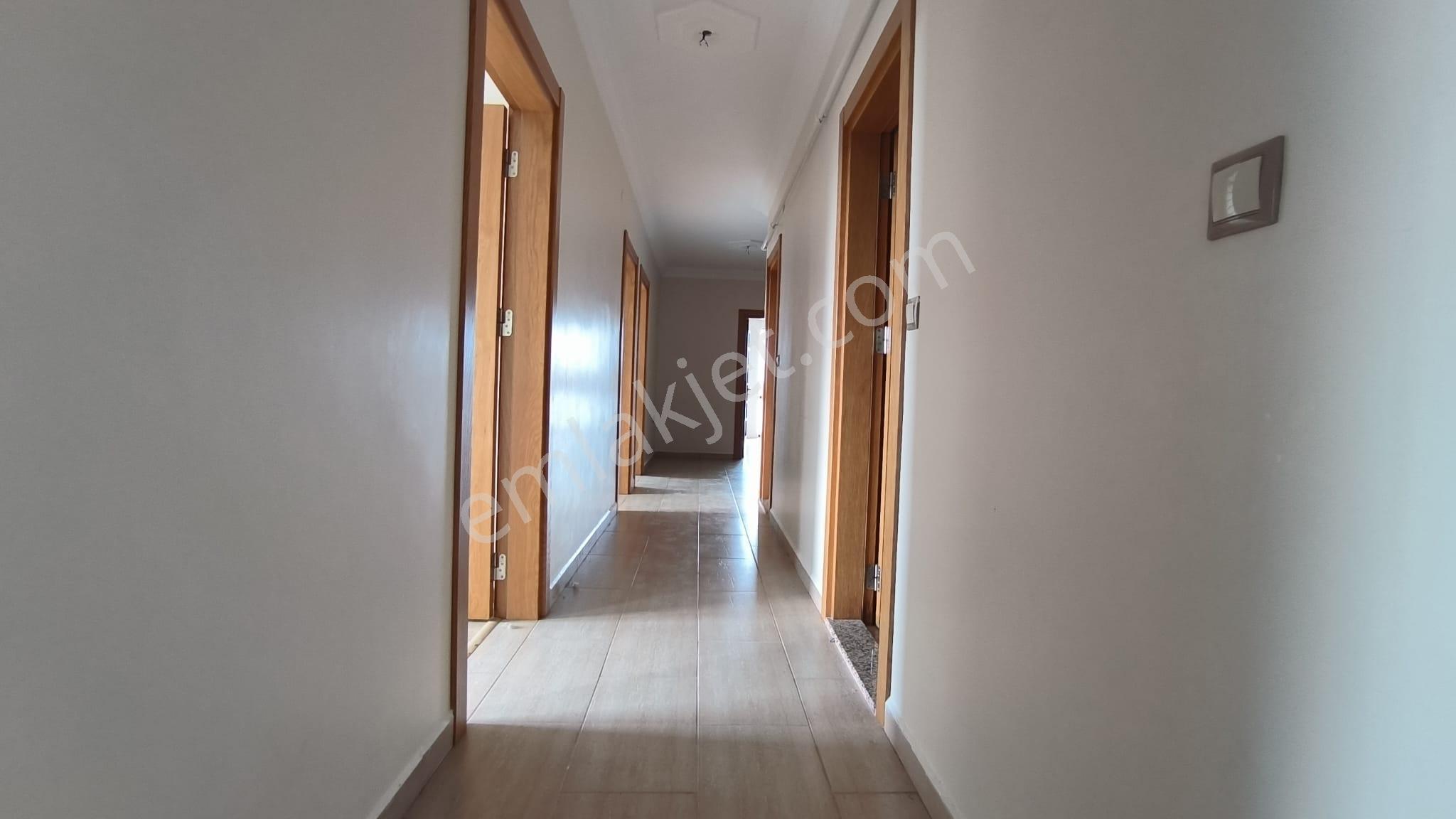 Trabzon Havaalanı Kanuni Mah. De Kiralık 3+1 Daire - Görsel 28
