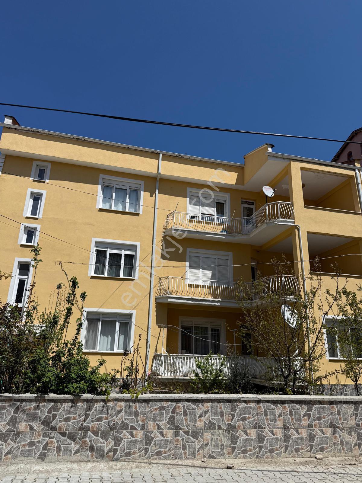 Erkam Emlaktan Ilgın Merkezde 3 Katlı İçi Sıfır Yapılı Müstakil Ev - Görsel 7