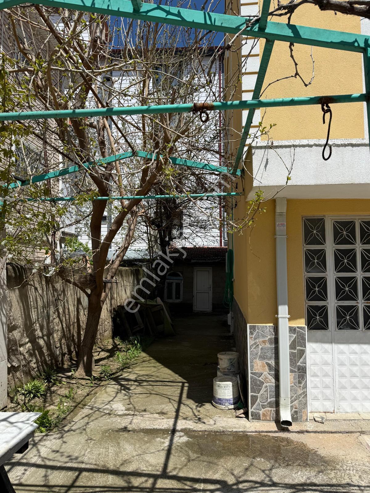 Erkam Emlaktan Ilgın Merkezde 3 Katlı İçi Sıfır Yapılı Müstakil Ev - Görsel 9