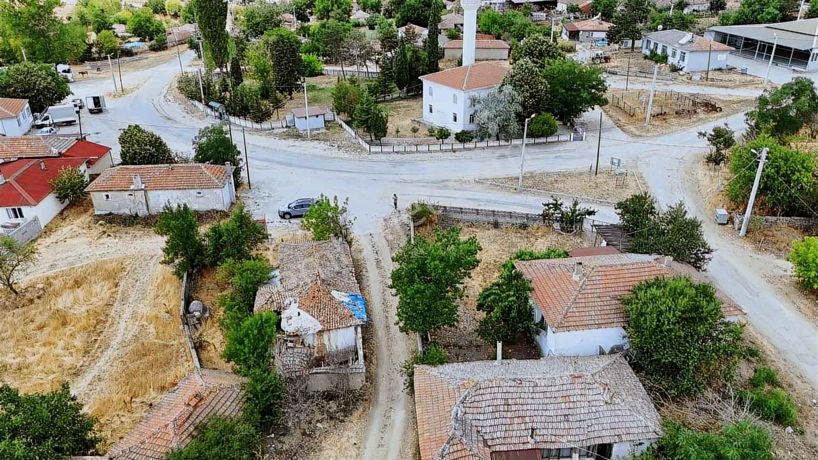 Babaeski Nacak Köyü 1768m2 Çevrili 2.5 Kat İmar Uygun Arsa !!!!!