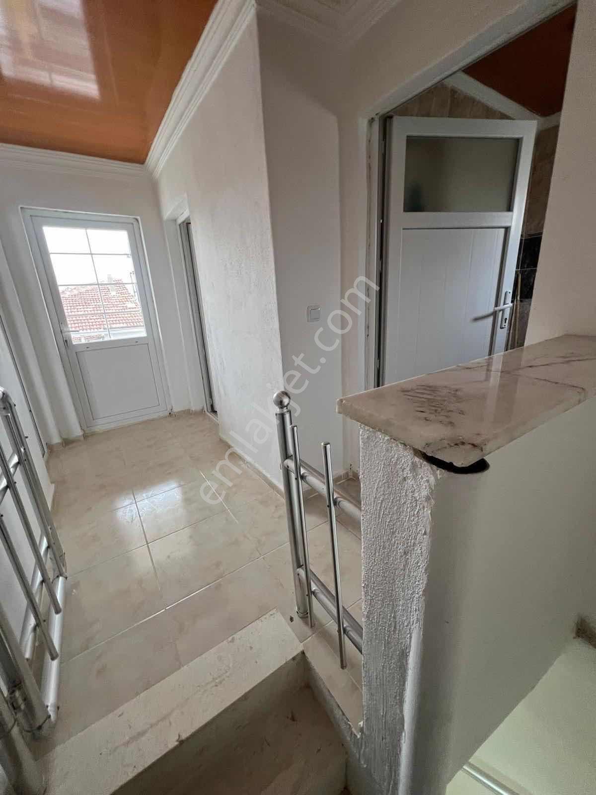 Kuşadası Güzelçamlıda Havuzlu 4+1 Köşe Konum Verandalı Villa - Görsel 30