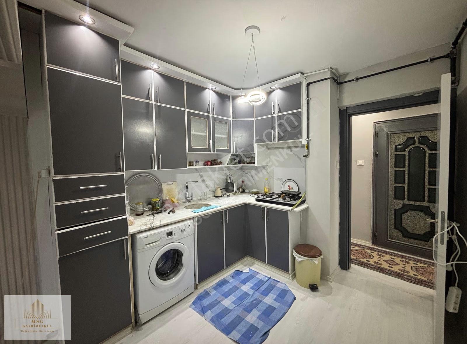 Msg'den Bornova Atatürk Mahallesinde Tadilatlı 3+1 Fırsat Daire - Görsel 23