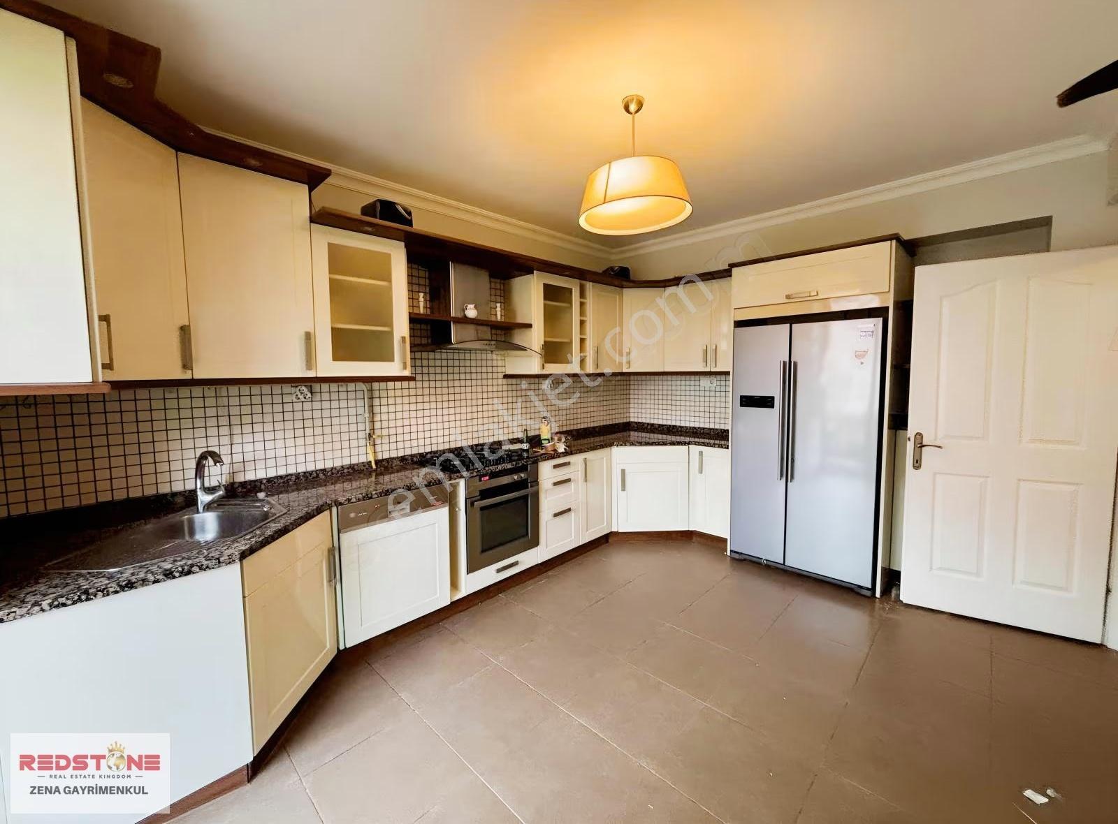 Serdivan'da Şömineli, 5+1 Villa: Avm Yakını, Doğa İçinde - Görsel 3