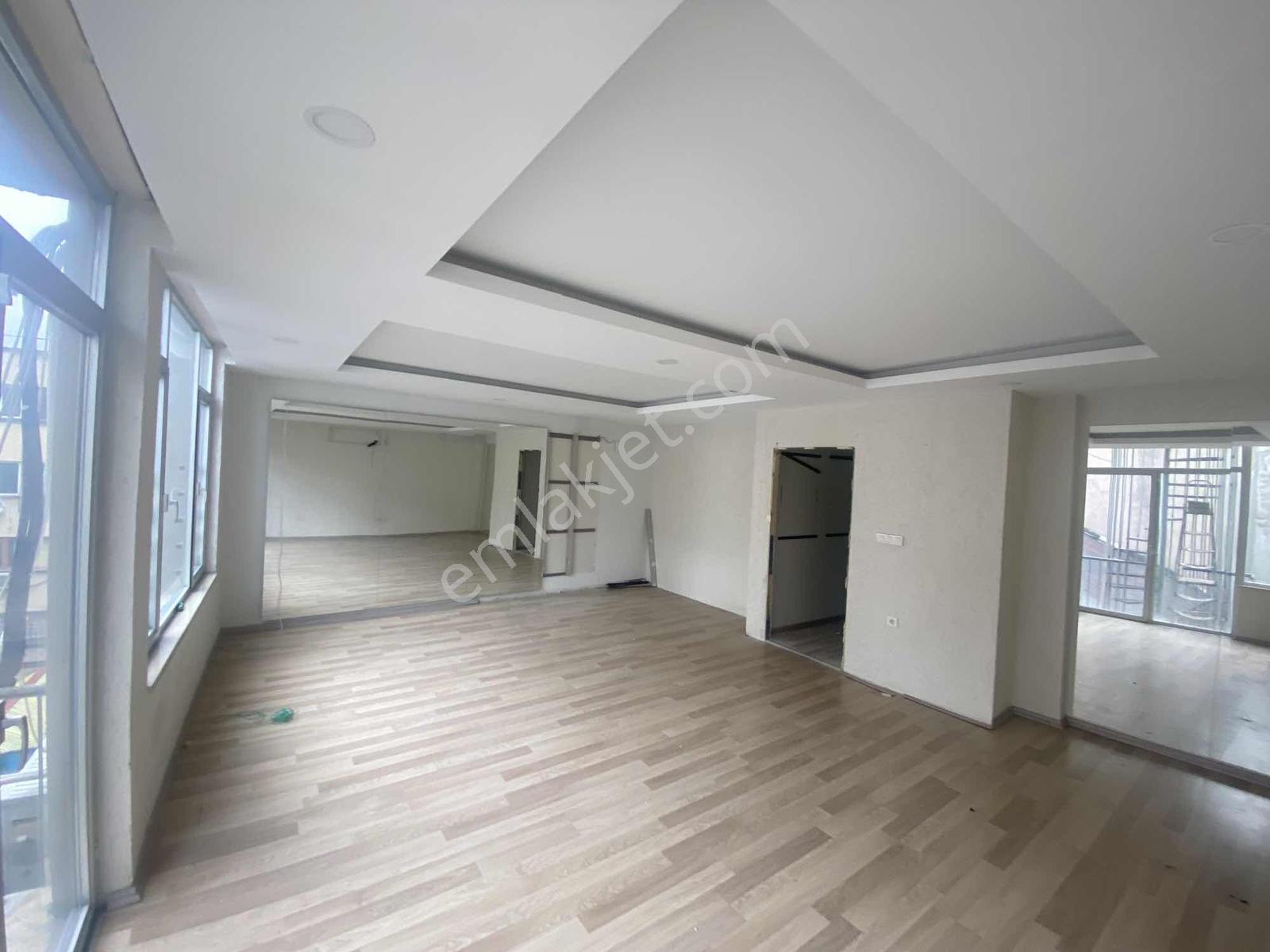 Meydanda Kiralık İş Yeri - Görsel 13
