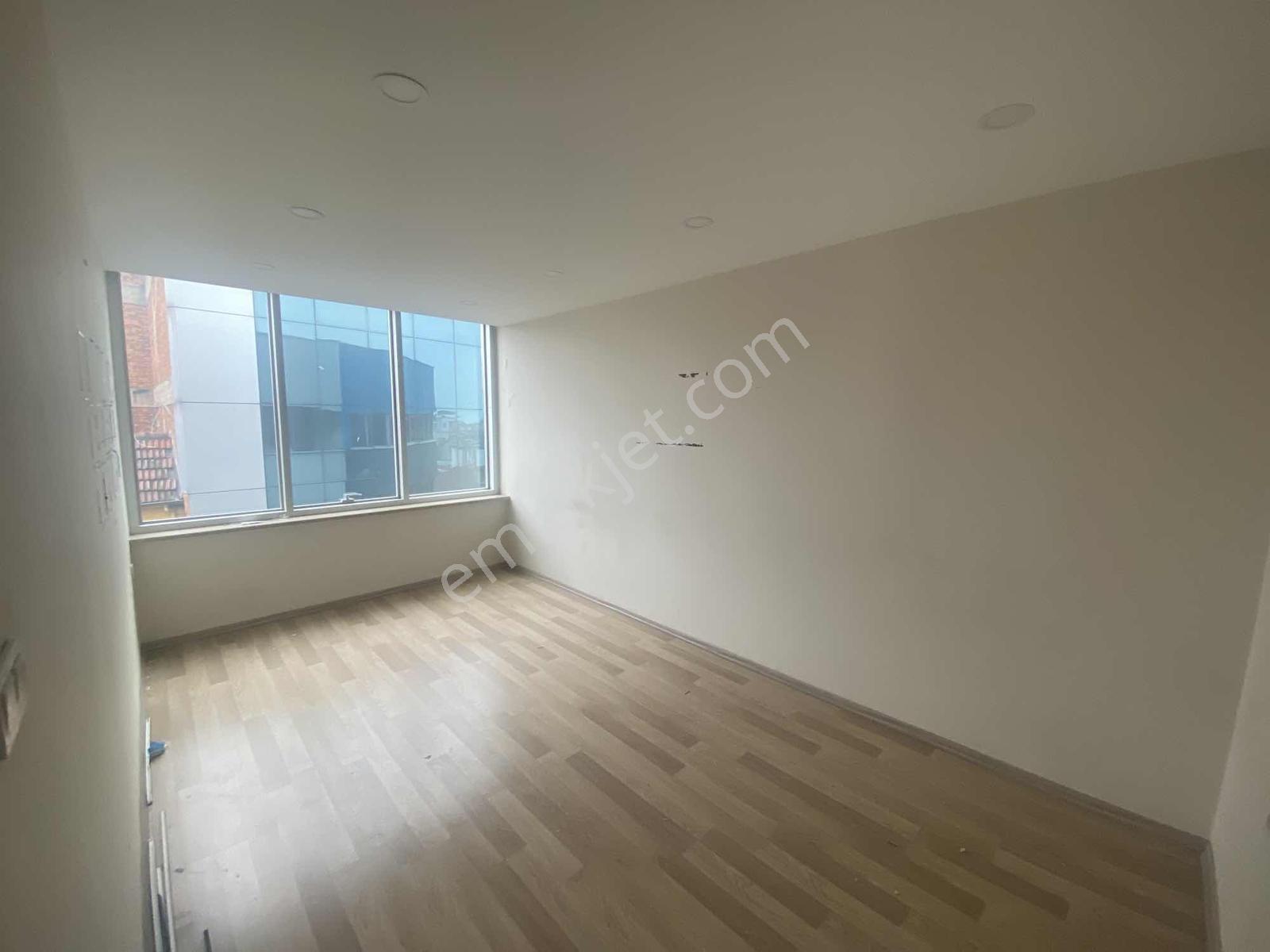 Meydanda Kiralık İş Yeri - Görsel 7