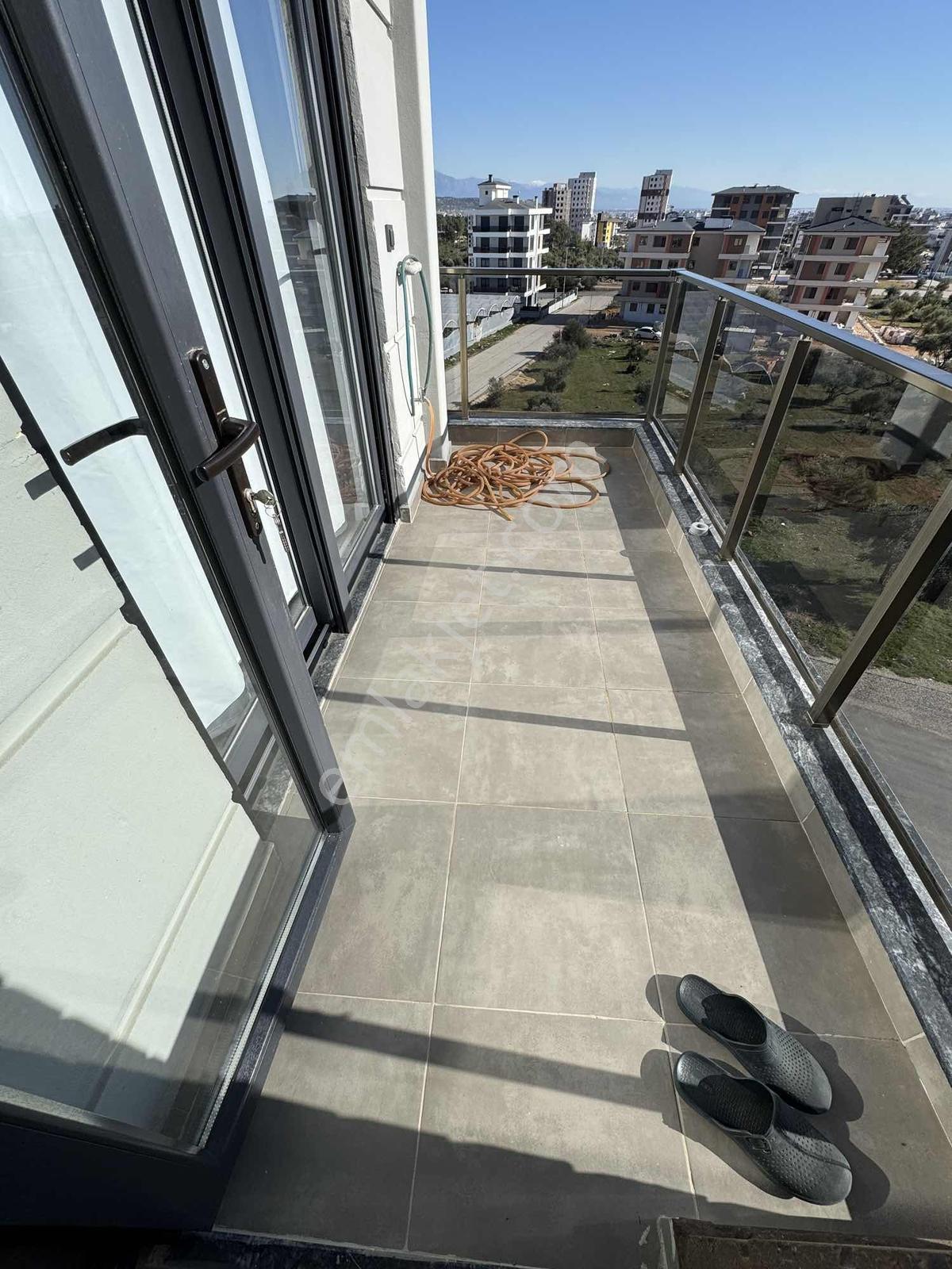 Ful Sıfır Eşya Aydoğmuşda Havuzlu Ebeveyn Banyosu Çift Balkon - Görsel 20