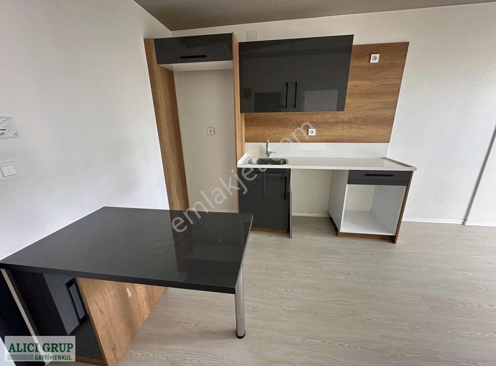 #stad Karşısı Anayola Yakın Az Katlı Binada Satılık 1+1 Daire - Görsel 4
