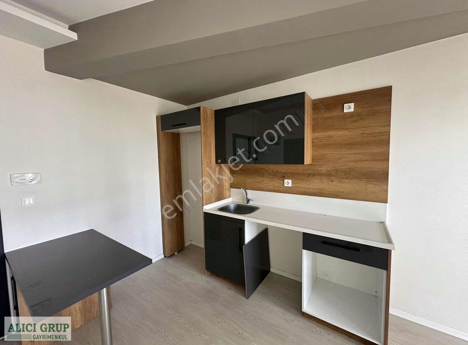 #stad Karşısı Anayola Yakın Az Katlı Binada Satılık 1+1 Daire - Görsel 2