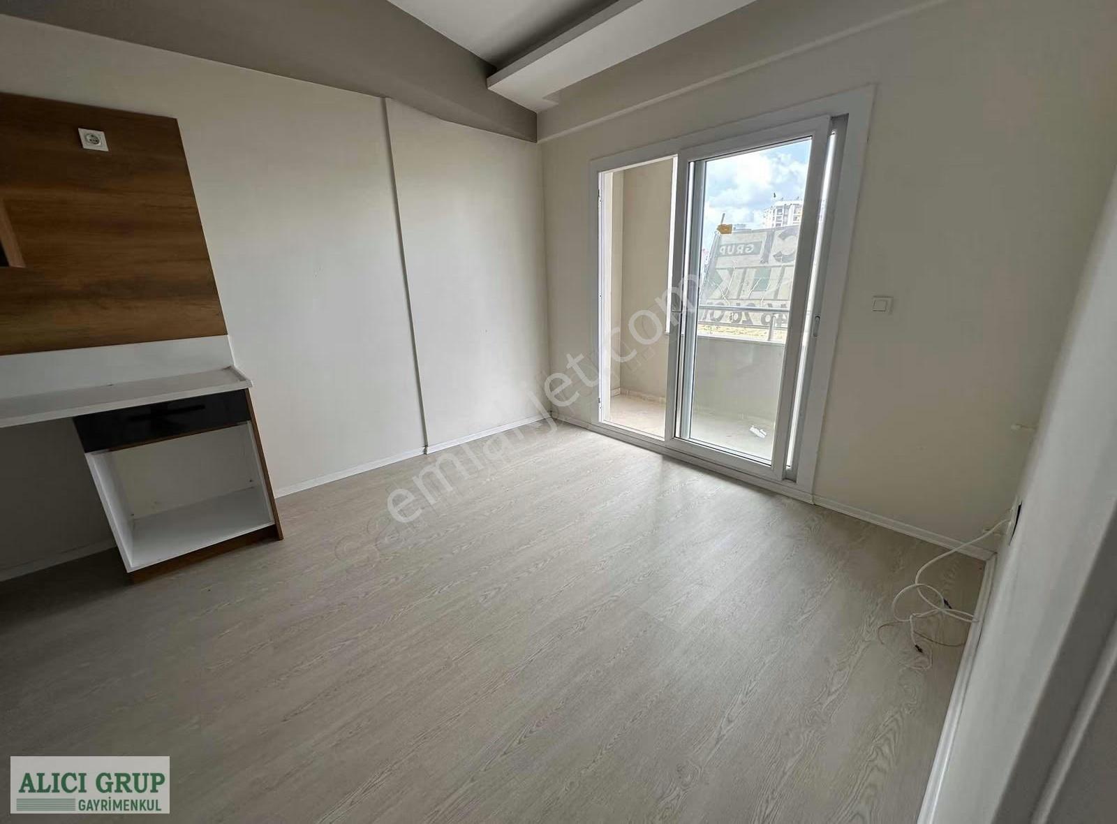 #stad Karşısı Anayola Yakın Az Katlı Binada Satılık 1+1 Daire - Görsel 3