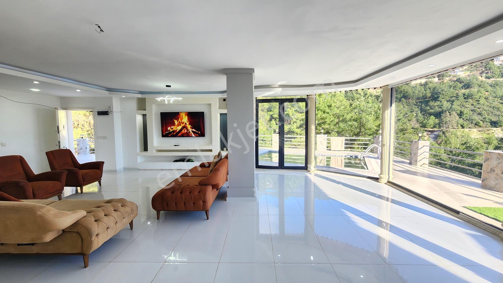 Alanya Tepede 4+1 İki Katlı Ozel Sauna 330 M2 Satılık Villa - Görsel 16