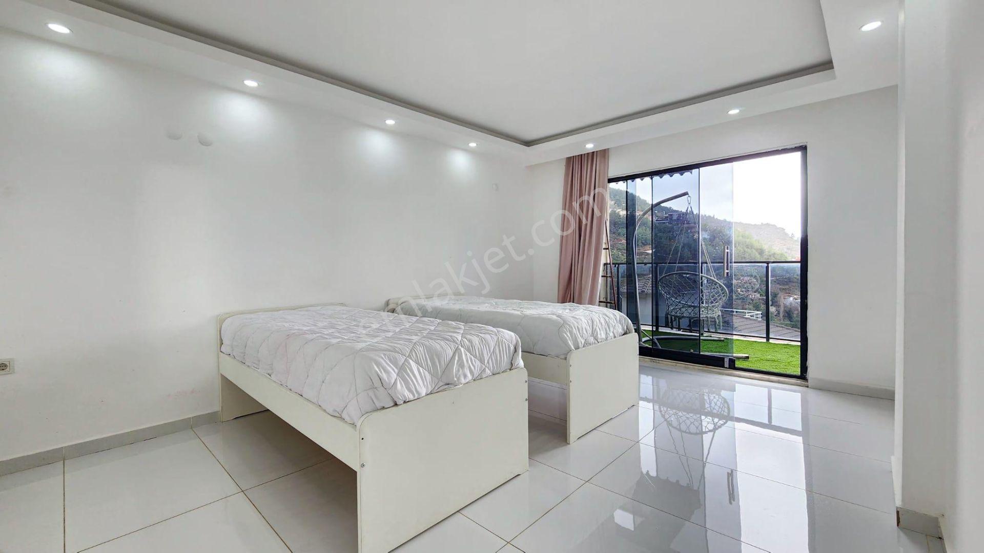 Alanya Tepede 4+1 İki Katlı Ozel Sauna 330 M2 Satılık Villa - Görsel 20