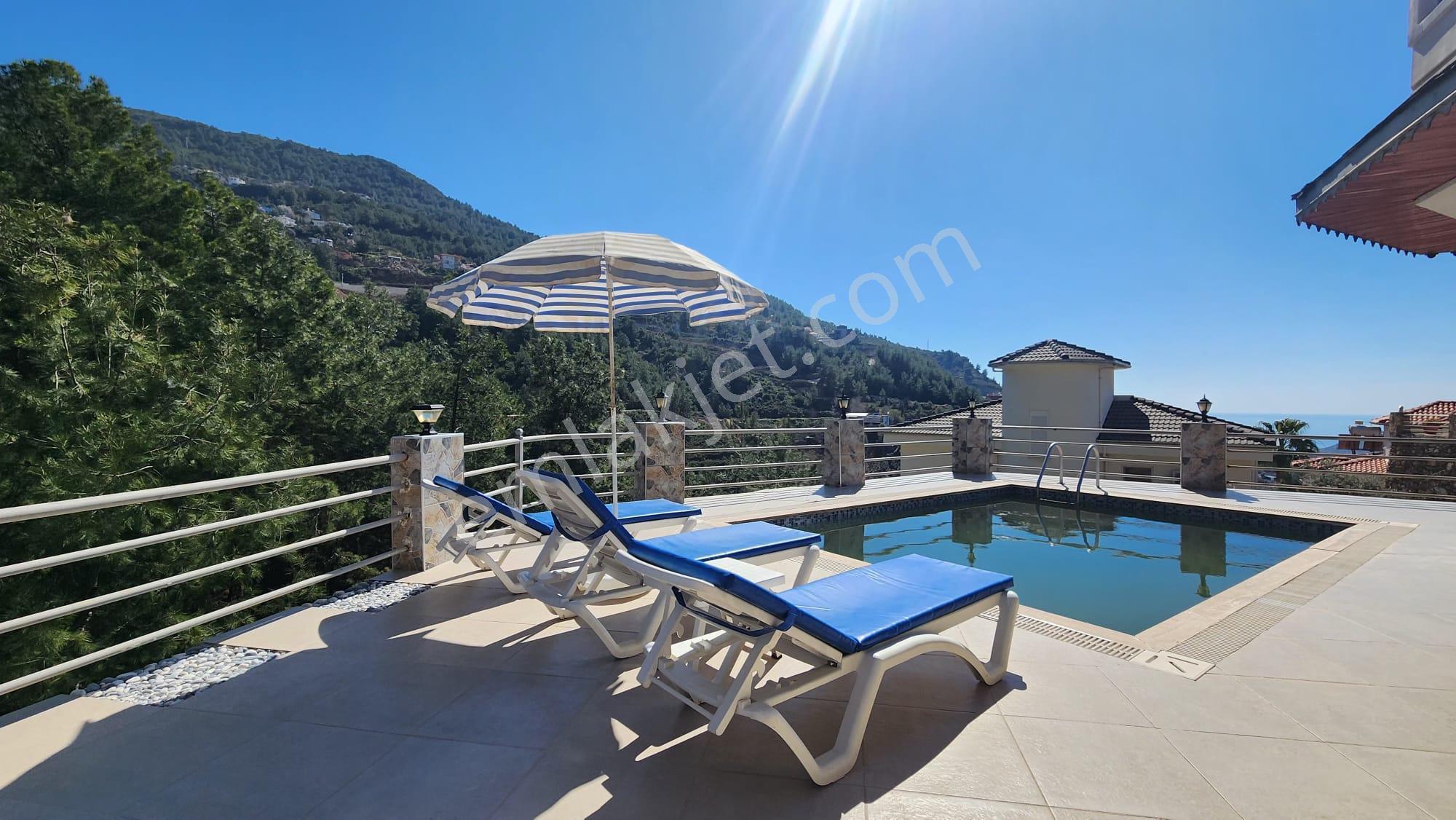 Alanya Tepede 4+1 İki Katlı Ozel Sauna 330 M2 Satılık Villa - Görsel 2