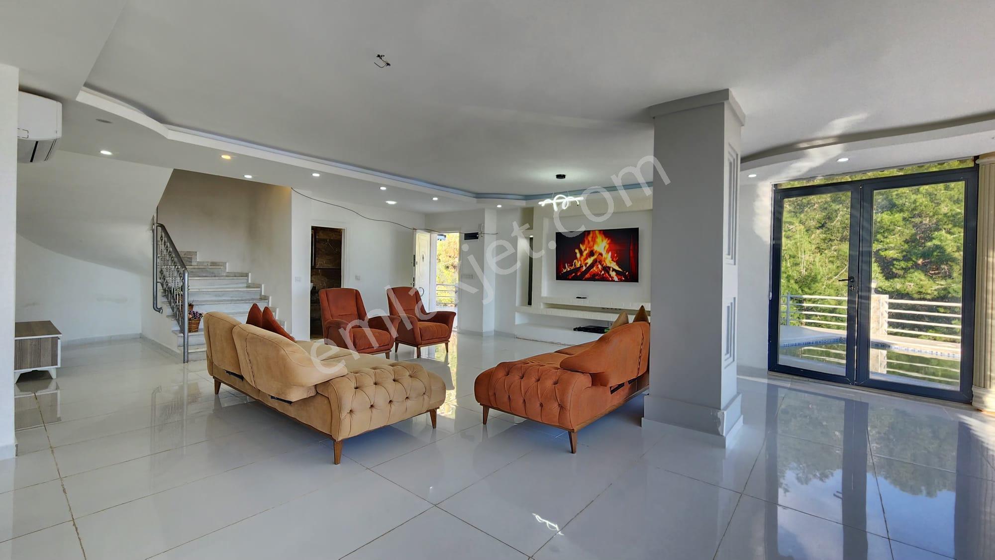 Alanya Tepede 4+1 İki Katlı Ozel Sauna 330 M2 Satılık Villa - Görsel 11
