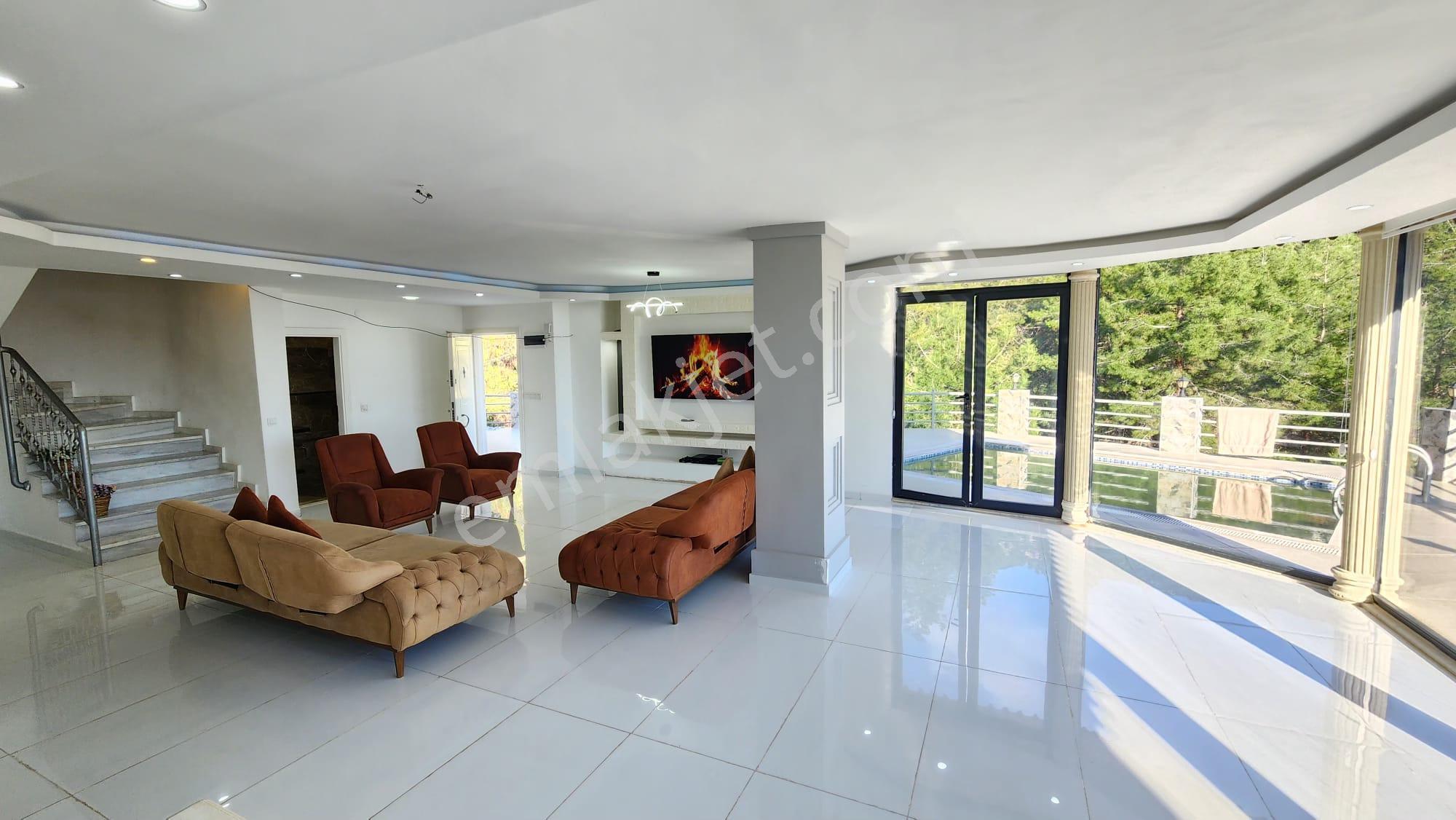 Alanya Tepede 4+1 İki Katlı Ozel Sauna 330 M2 Satılık Villa - Görsel 10