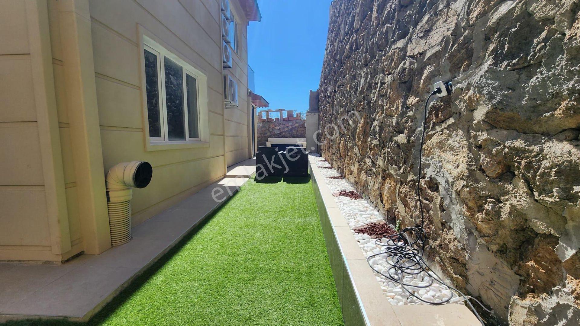 Alanya Tepede 4+1 İki Katlı Ozel Sauna 330 M2 Satılık Villa - Görsel 32
