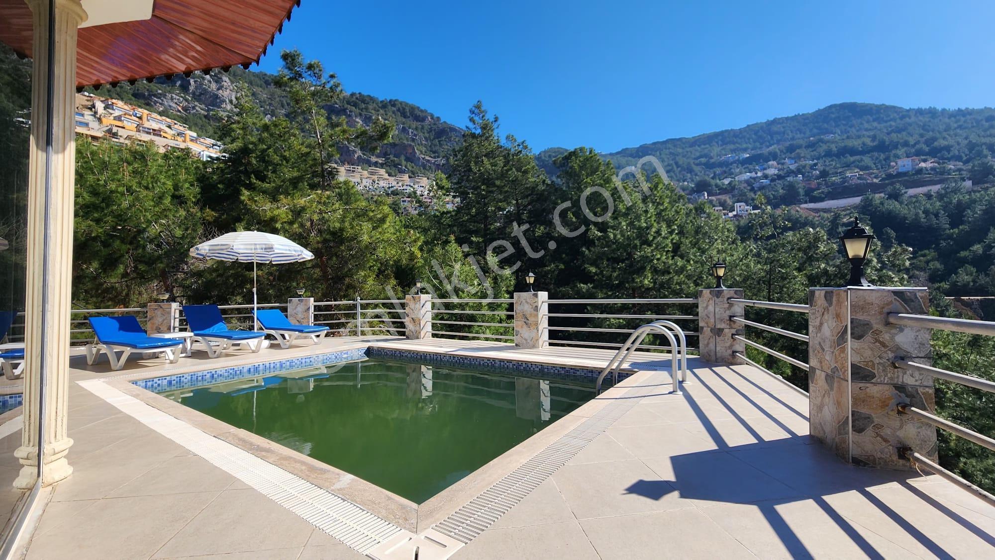 Alanya Tepede 4+1 İki Katlı Ozel Sauna 330 M2 Satılık Villa - Görsel 31