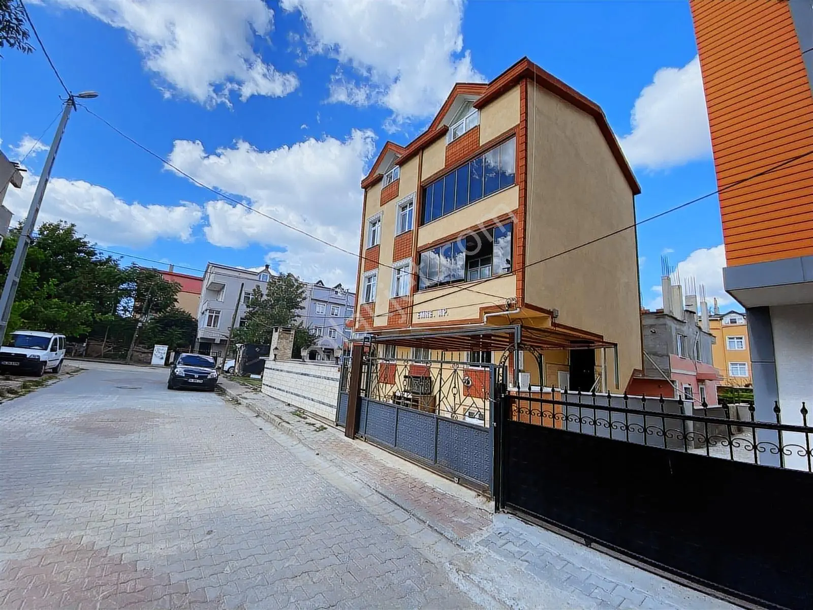 Silivri Mimarsinan Mevkiinde Satılık 5 Katlı Müstakil Apartman