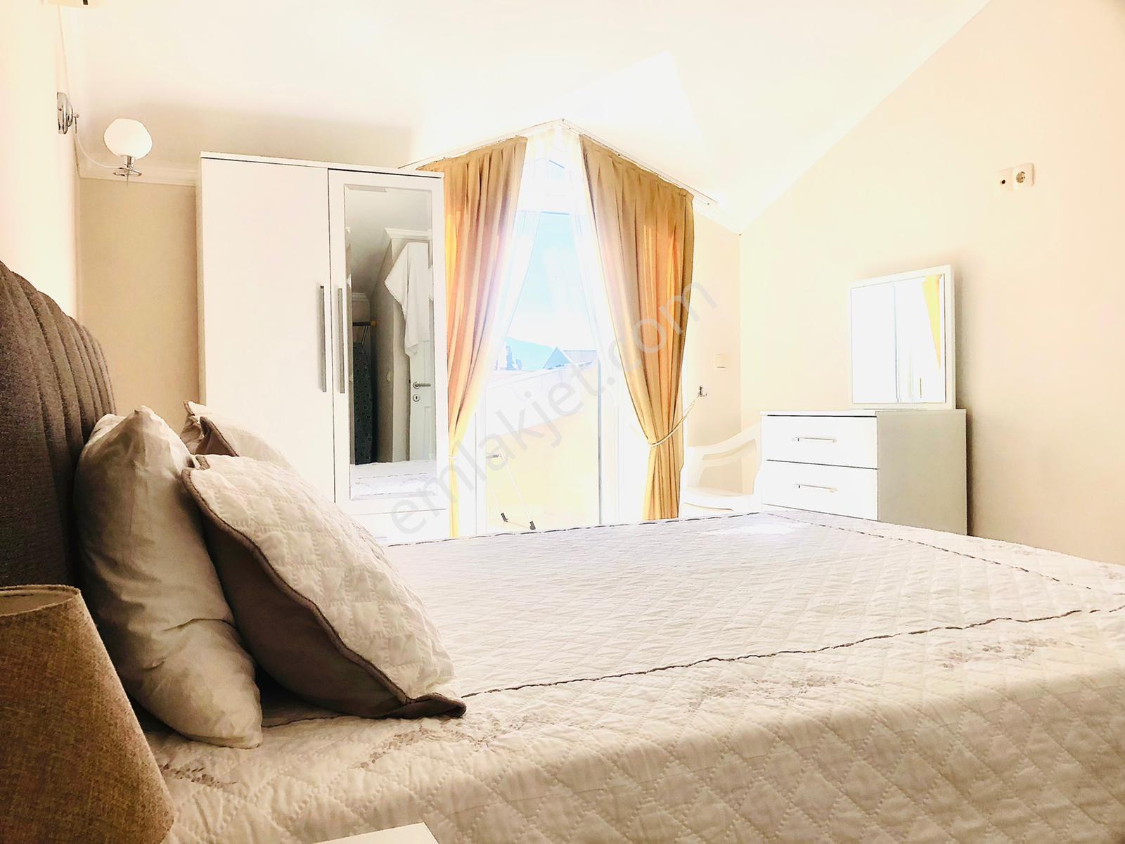 Sunset Beach Club’ta Denize Sıfır 2+1 Dubleks | Eşyalı | Jakuzi & Havuz Manzaralı - Görsel 10