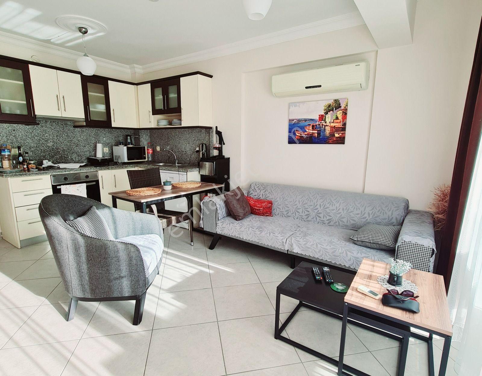 Sunset Beach Club’ta Denize Sıfır 2+1 Dubleks | Eşyalı | Jakuzi & Havuz Manzaralı - Görsel 7